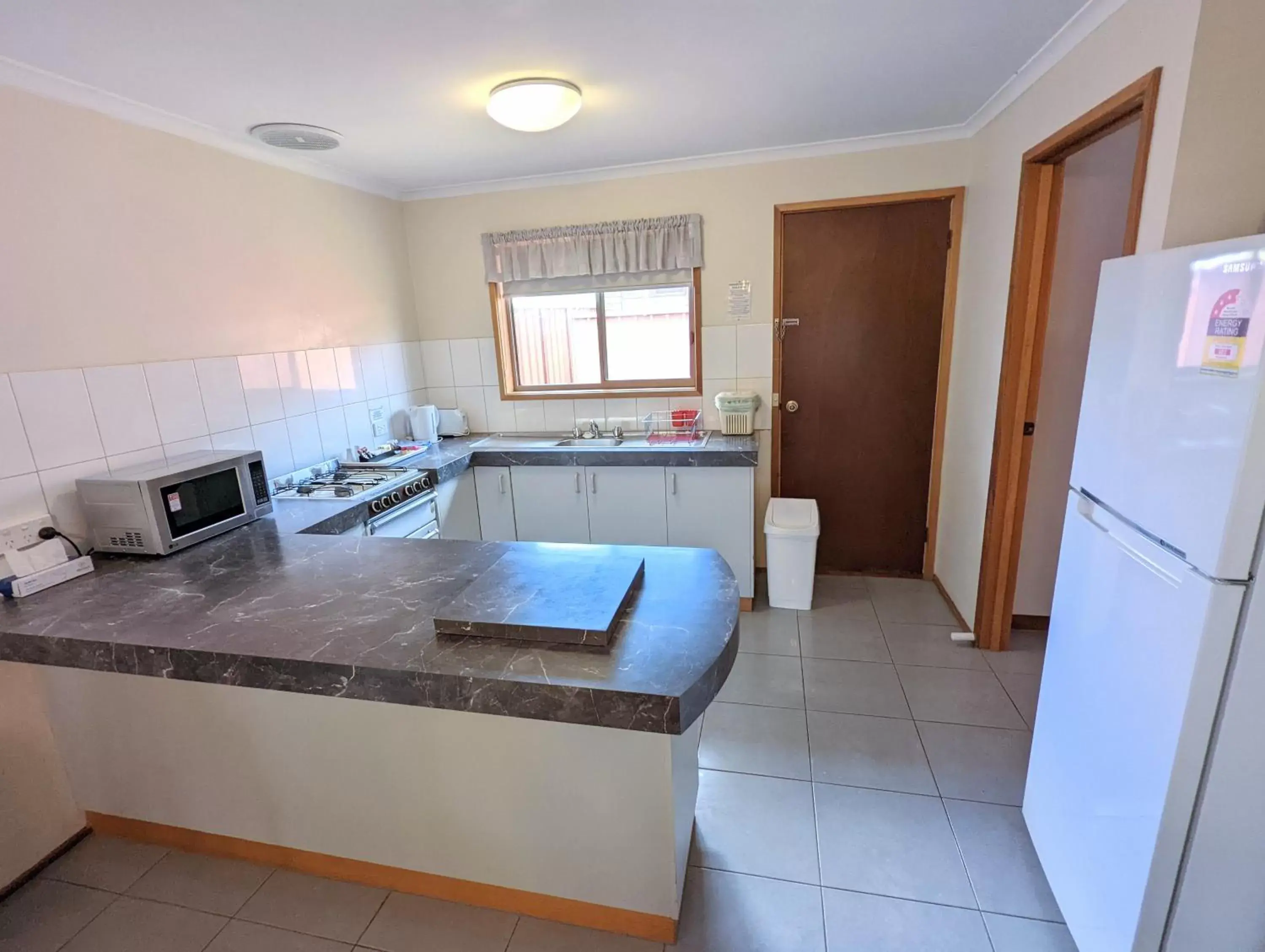 Two-Bedroom Apartment in Homestead Motor Inn & Apartments Two-Bedroom Apartment in Homestead Motor Inn & Apartments