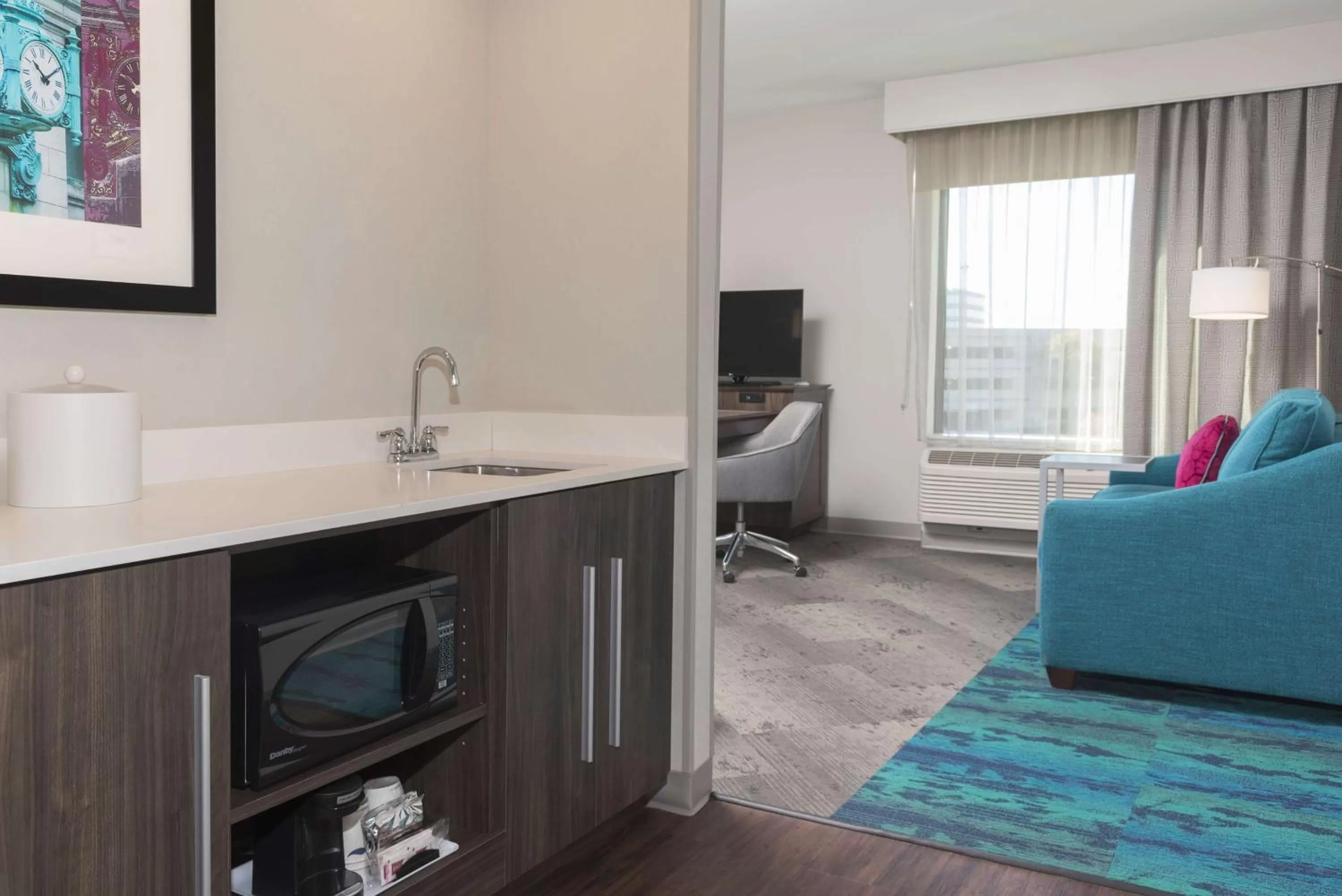 Bedroom in Hampton Inn & Suites by Hilton Chicago Schaumburg IL