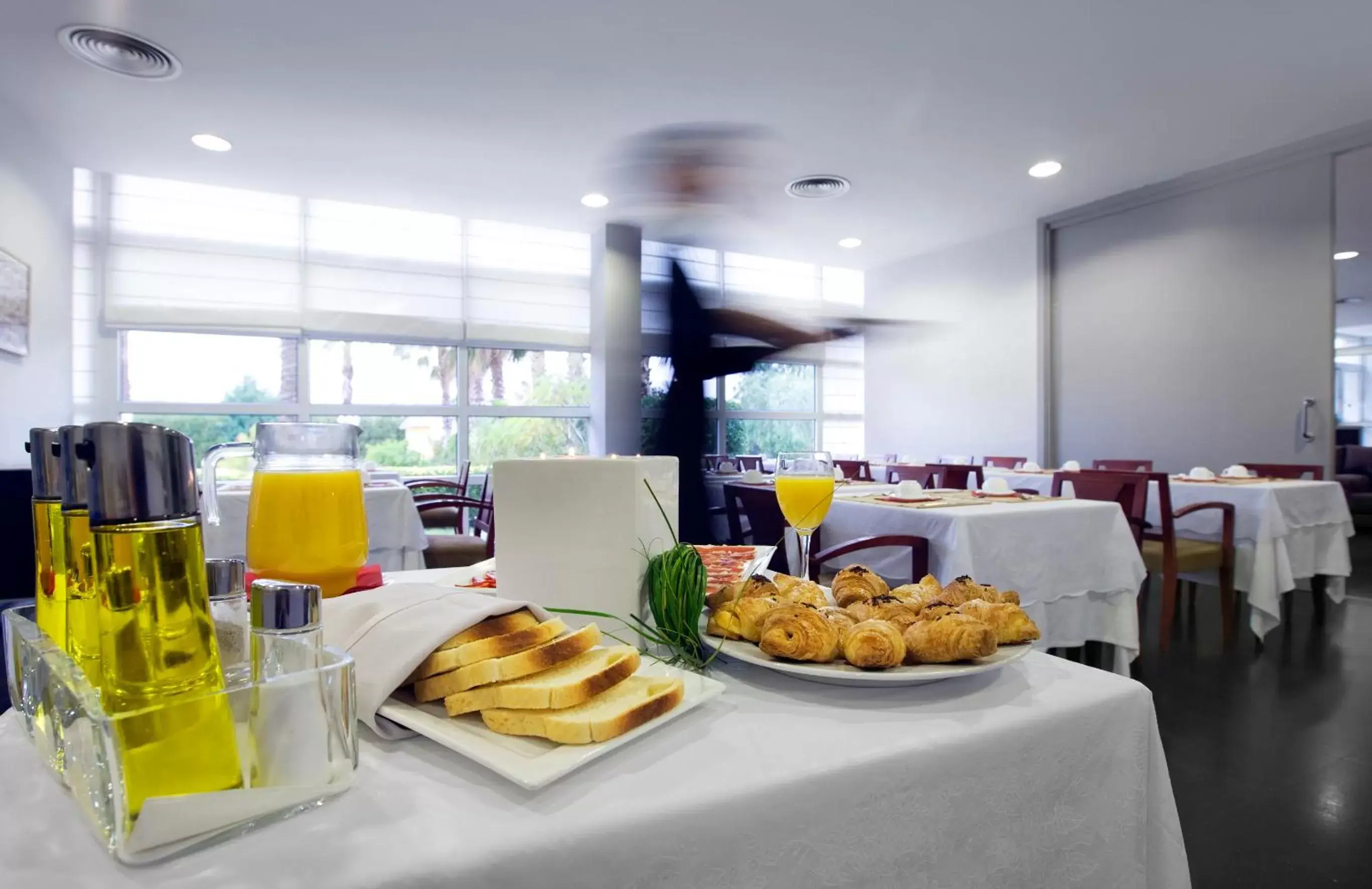 Restaurant/places to eat in Hotel Air Penedès