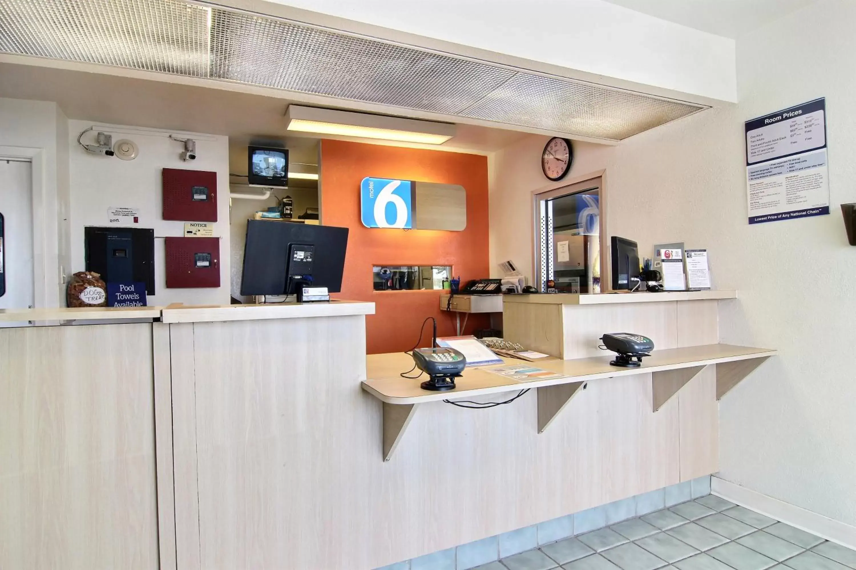 Lobby or reception, Lobby/Reception in Motel 6-Fort Stockton, TX