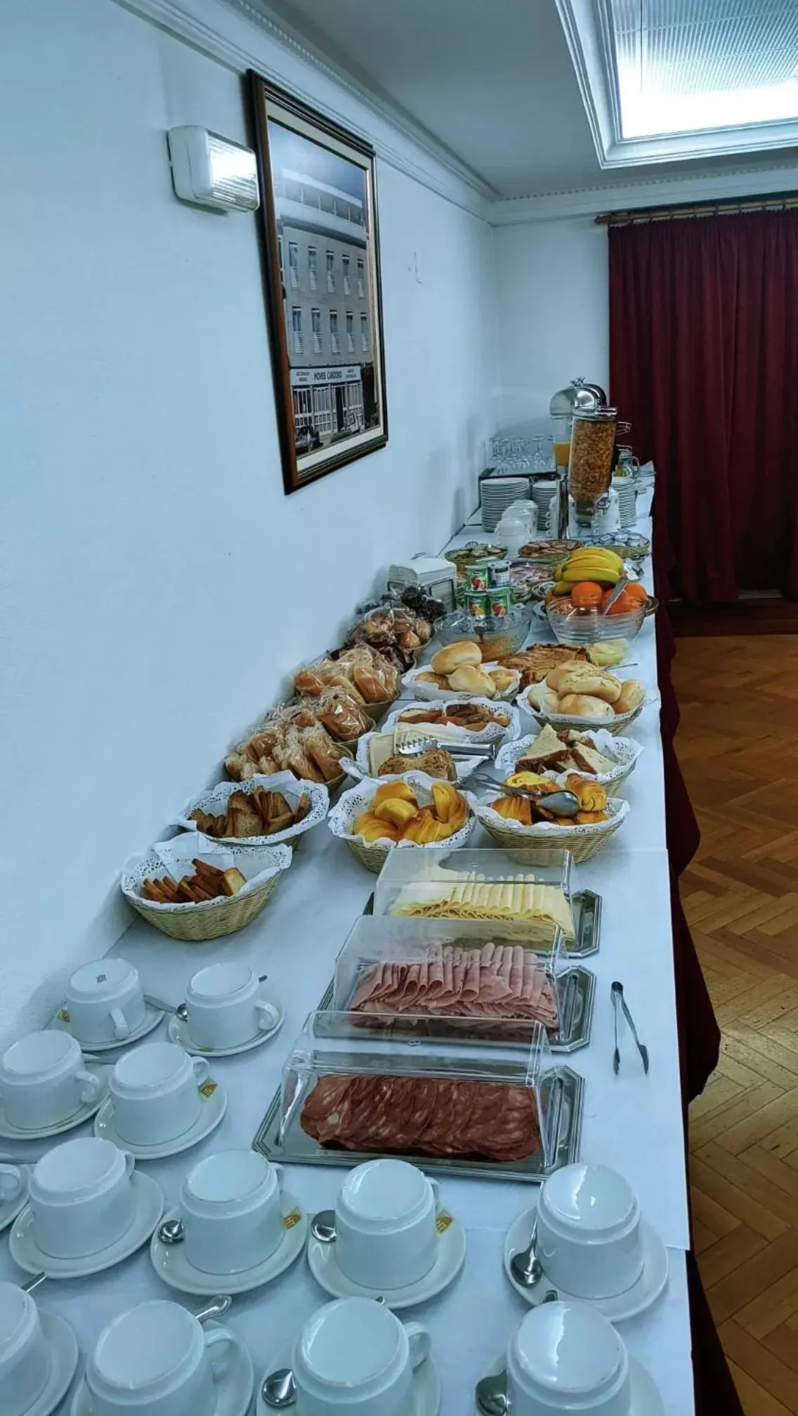 Breakfast, Food in Hotel Turismo Miranda