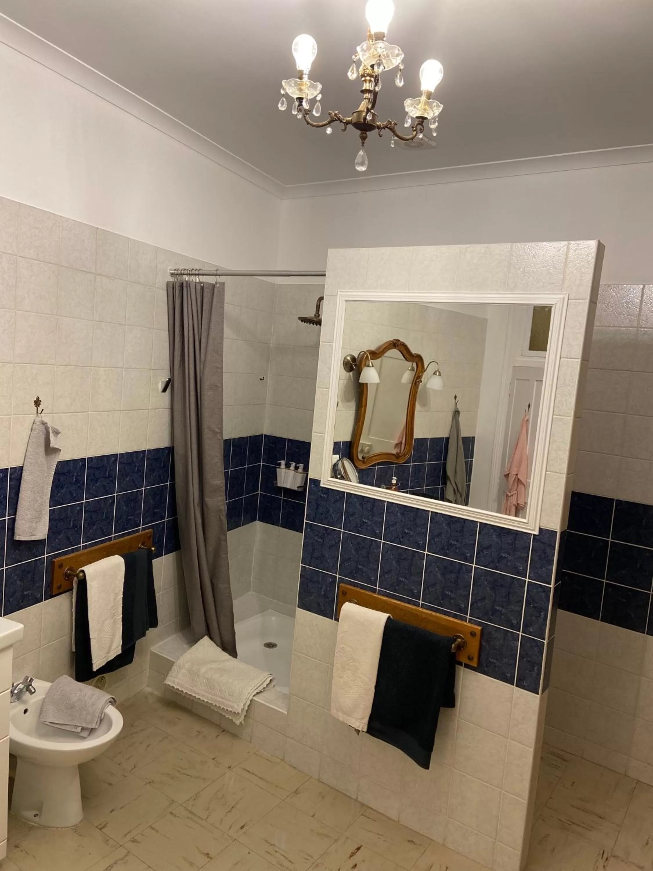 Shower, Bathroom in Maison 1823 - Suites de charme à Garons