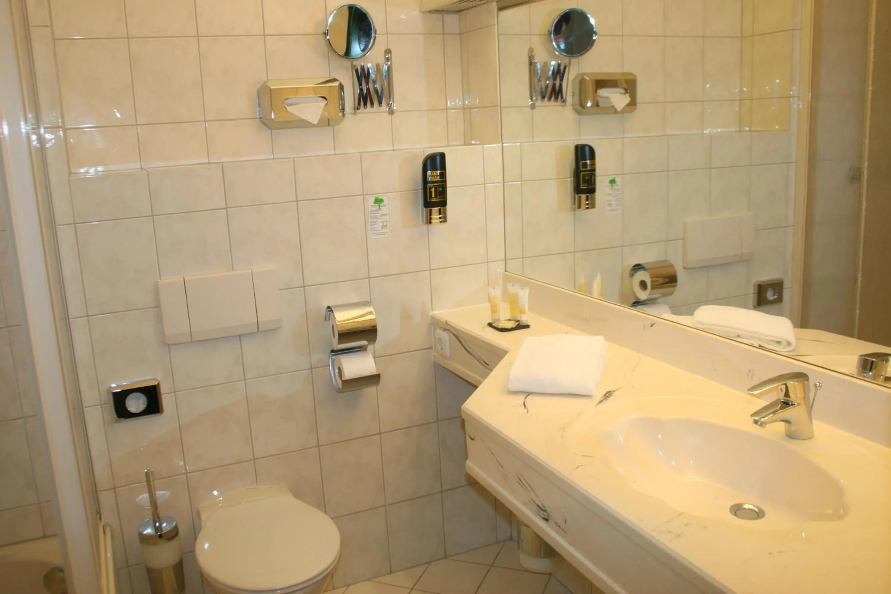 Bathroom in Best Western Hotel Rhön Garden