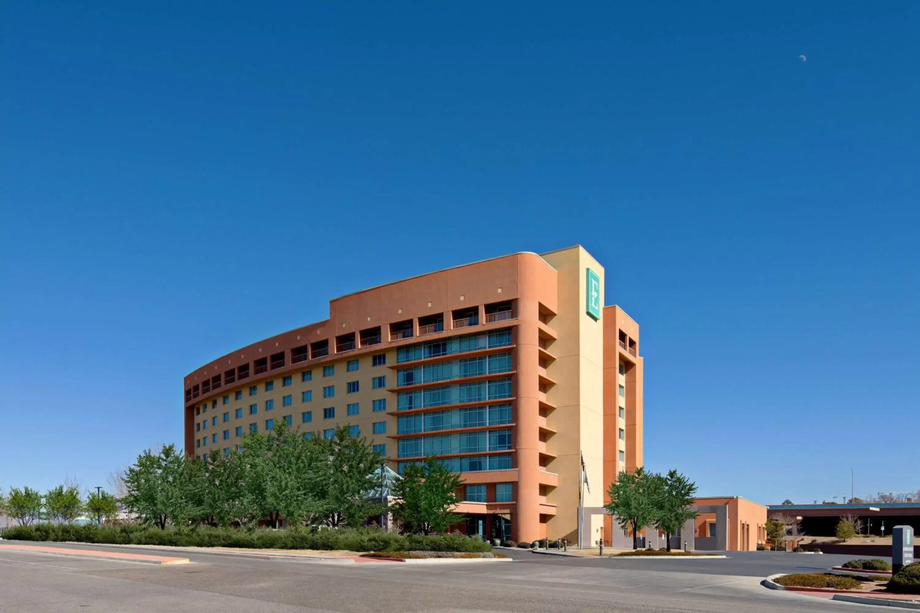 Property Building in Embassy Suites by Hilton Albuquerque