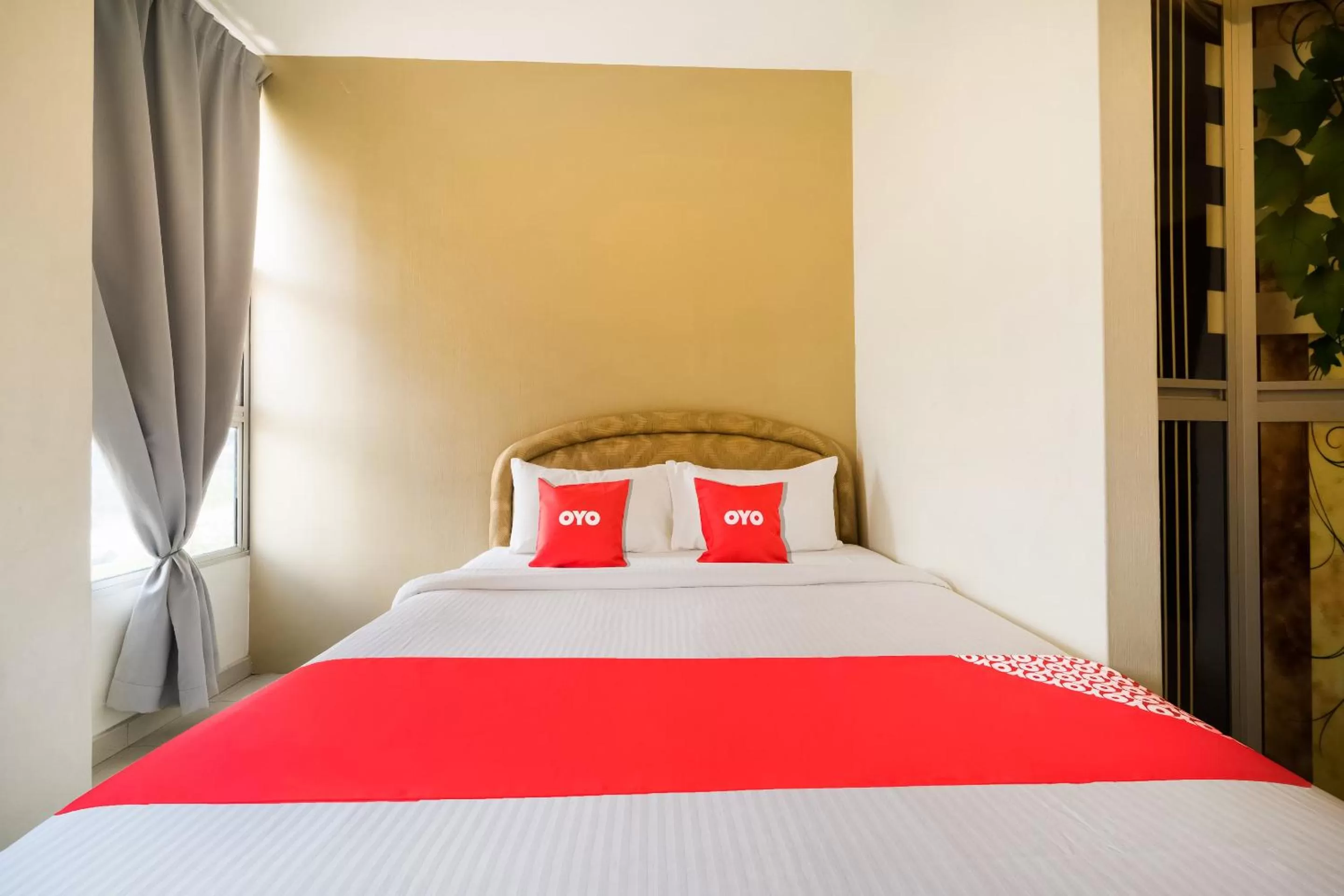 Bedroom, Bed in OYO 44053 El Zahra Moda Alor Setar