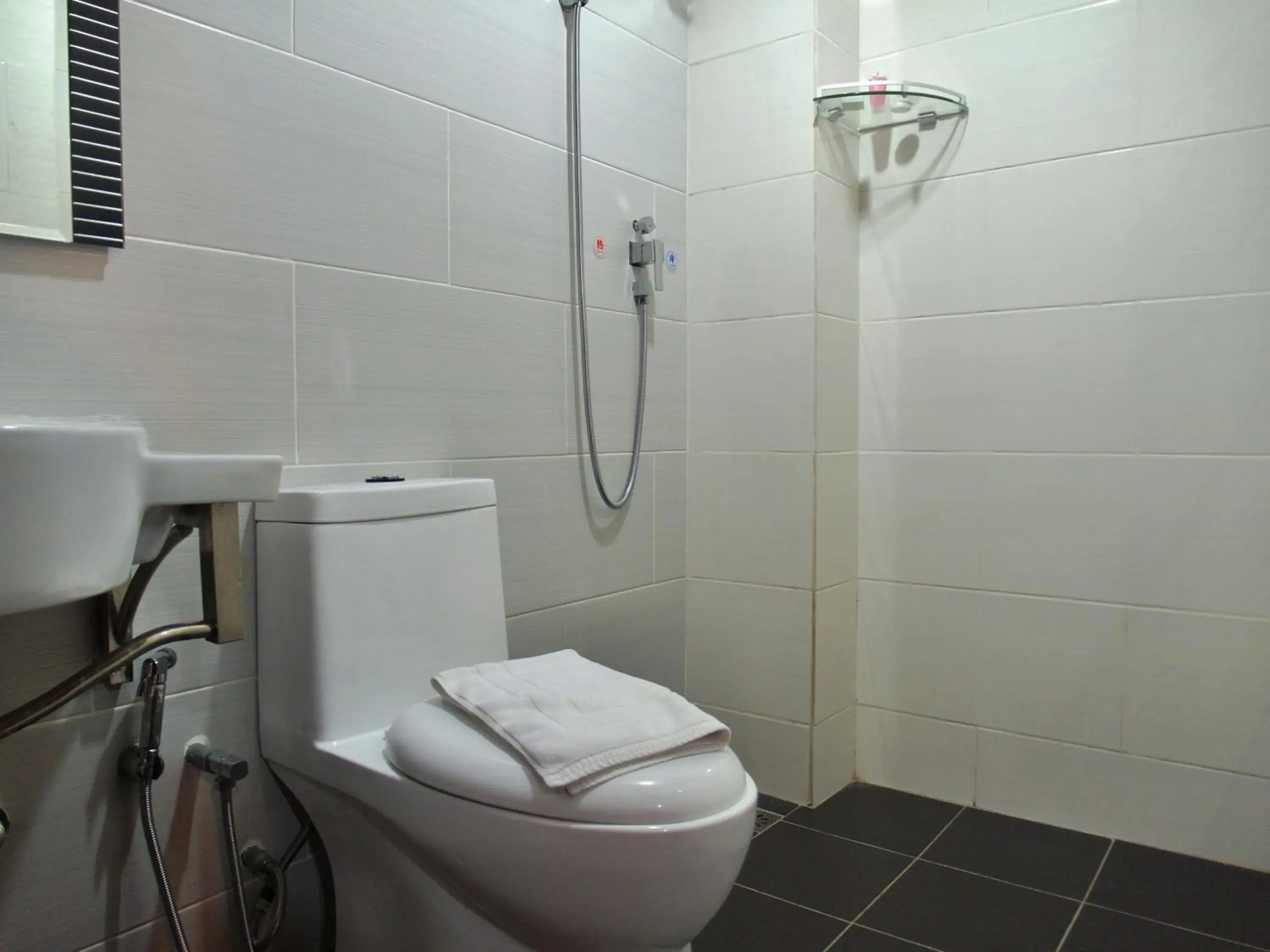 Superior Family Room in Classic Kinabalu Hotel Superior Family Room in Classic Kinabalu Hotel