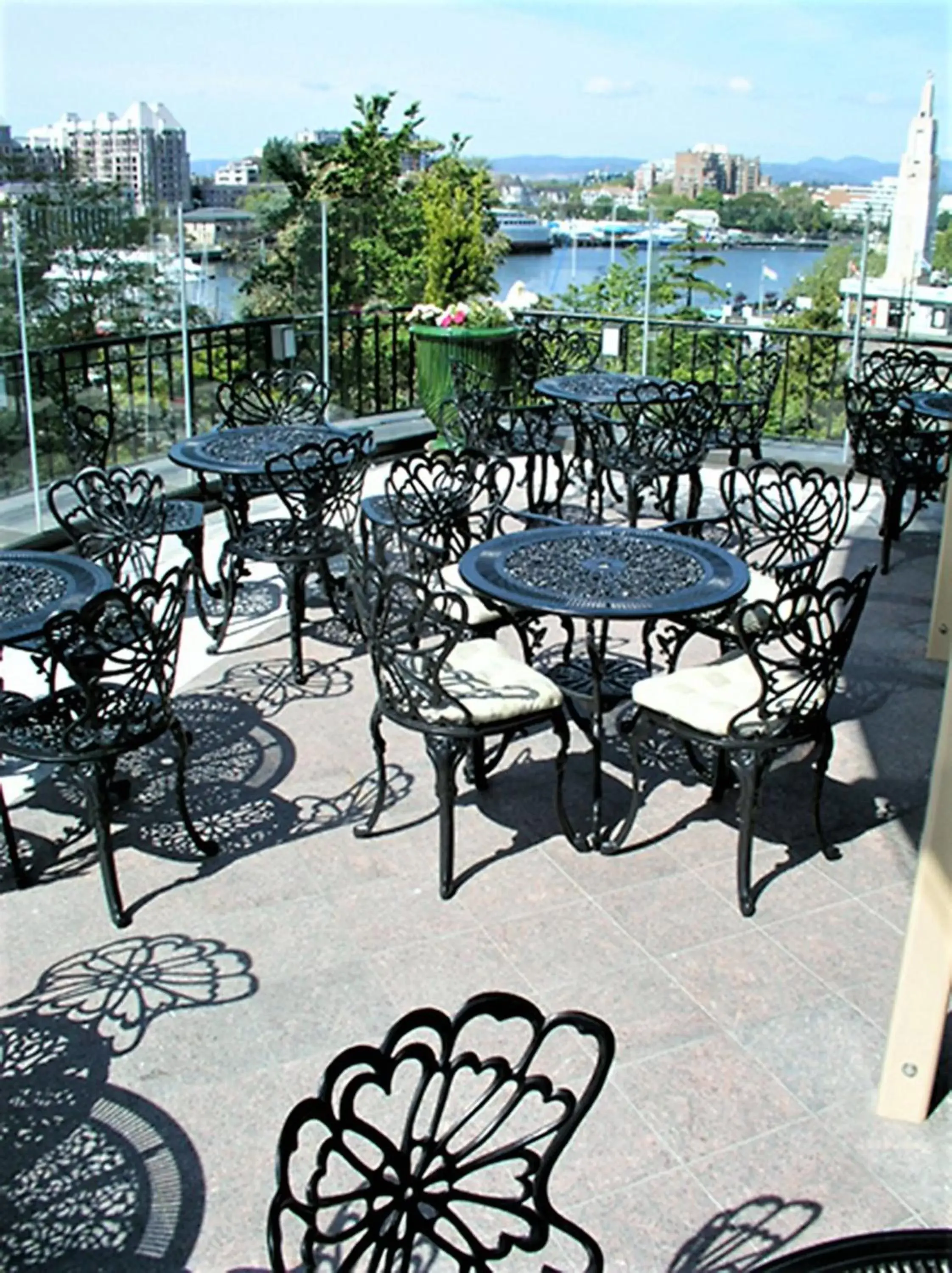 Patio in The Inn at the Union Club of British Columbia