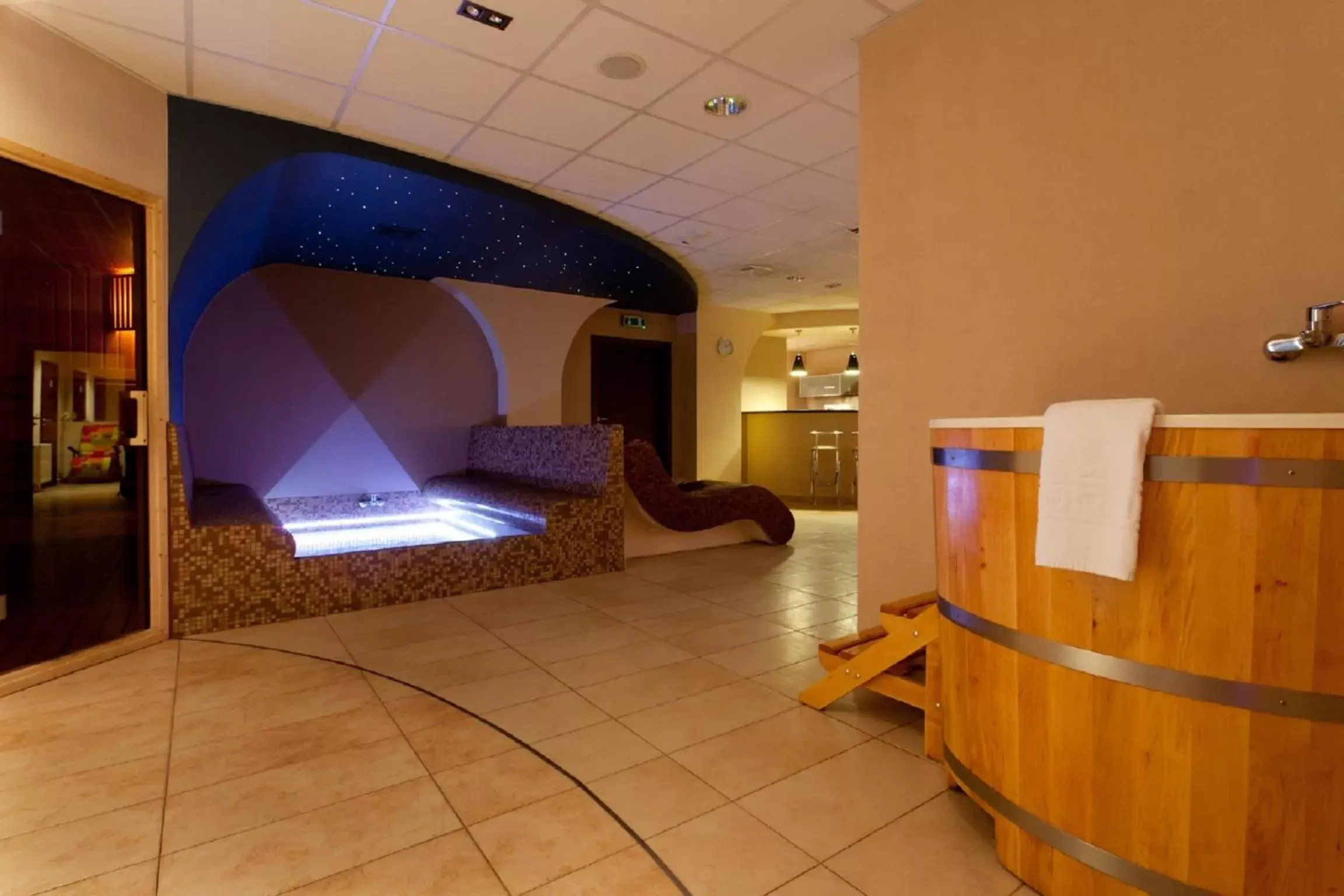 Spa and wellness centre/facilities, Bunk Bed in Hotel Swing