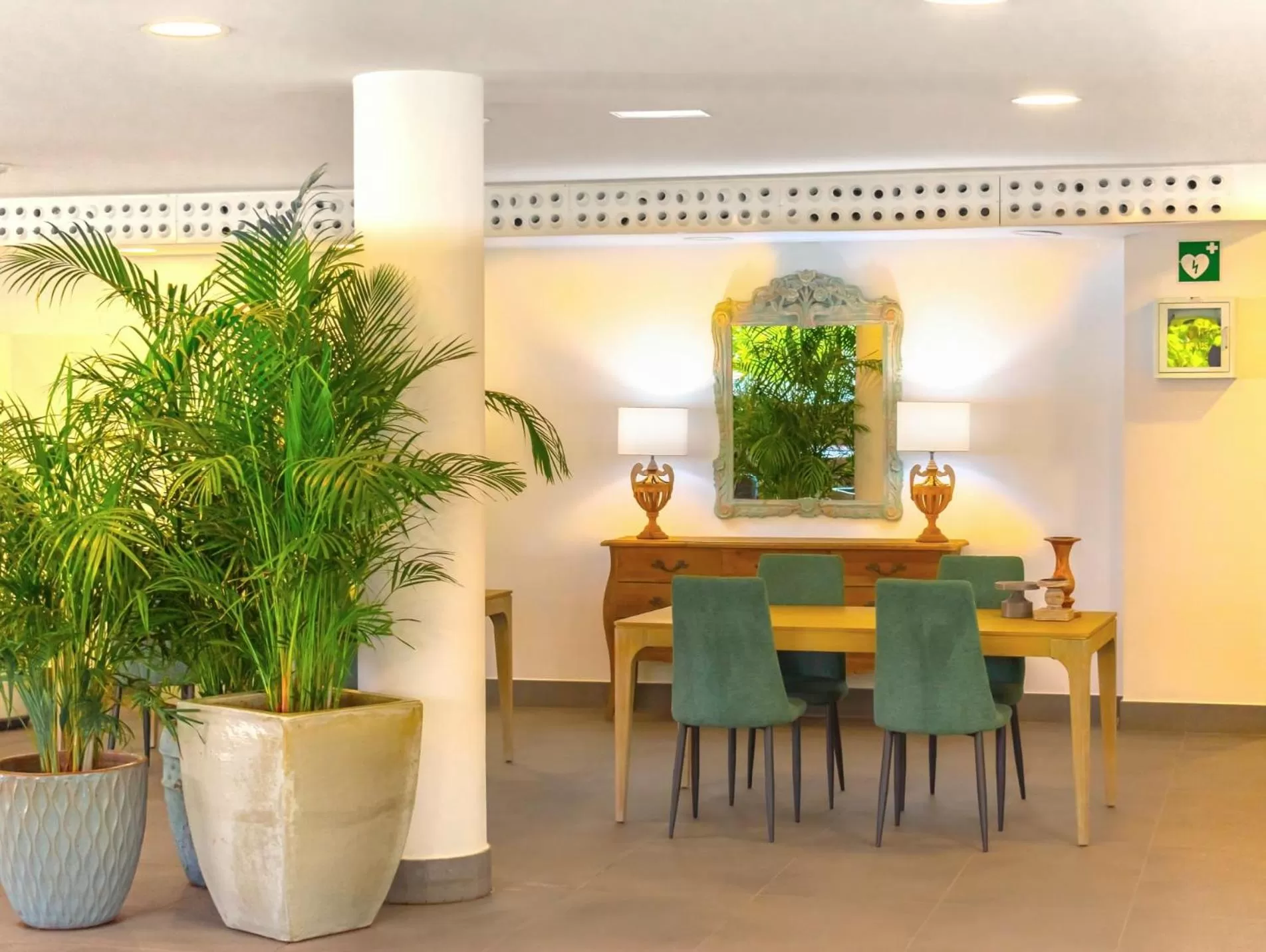 Property building in Hyde Park Lane