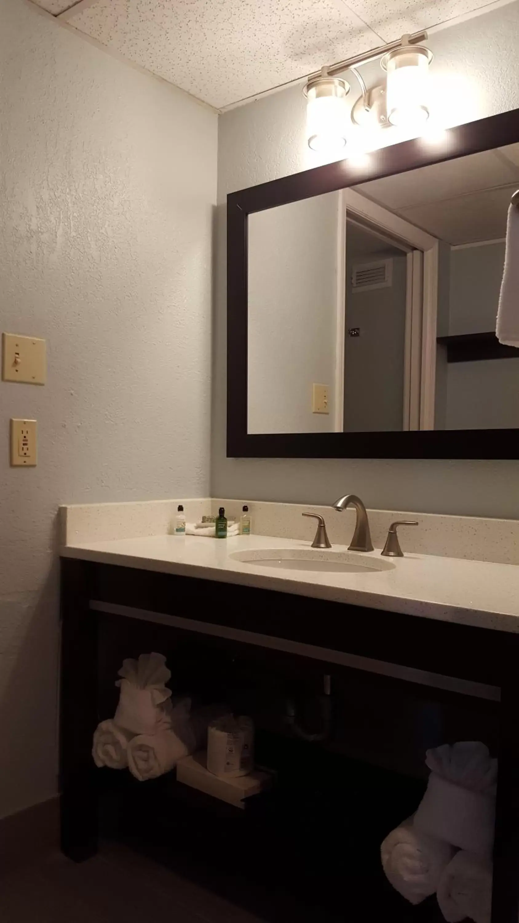 Bathroom in Dolphin Beach Resort