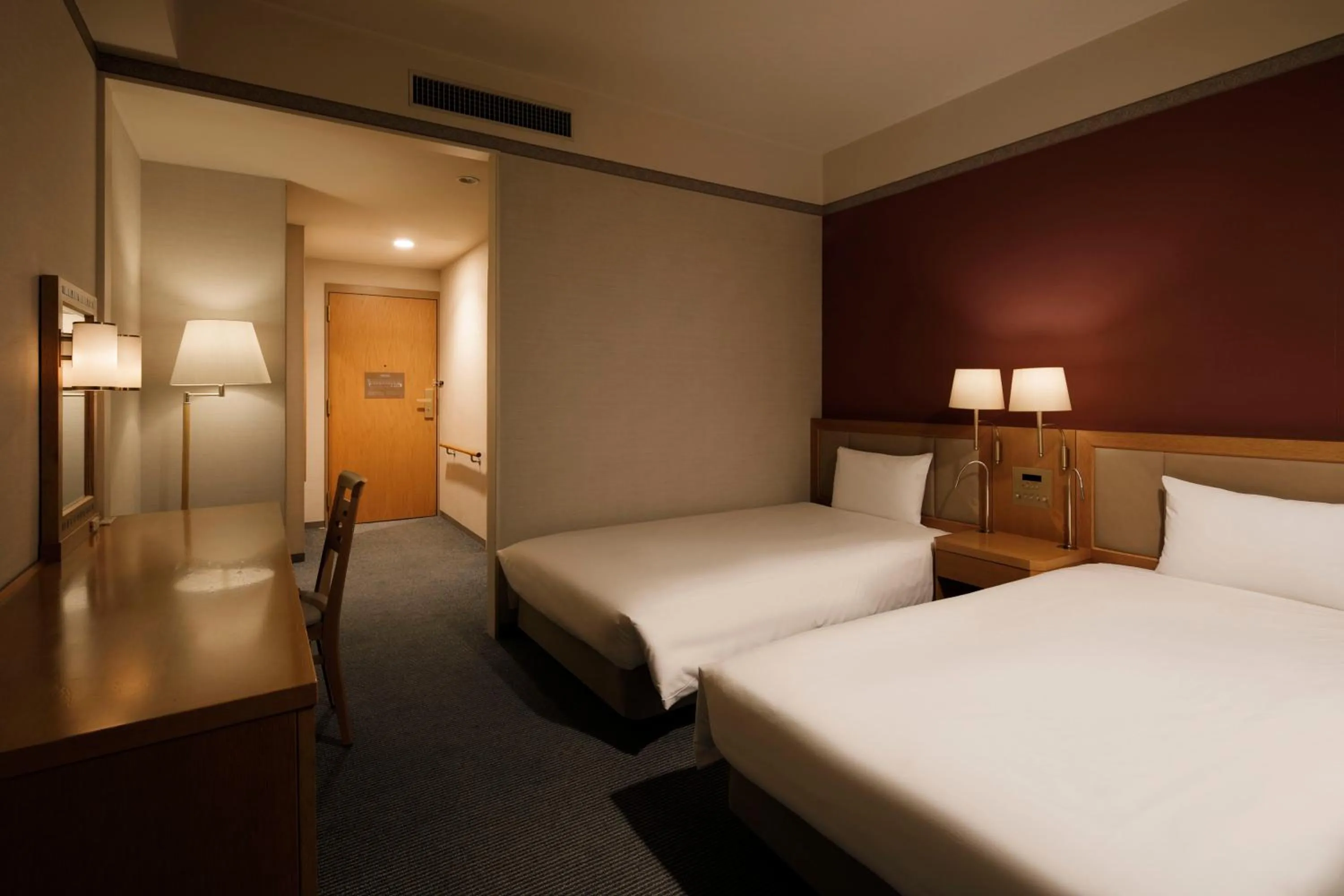 Standard Twin Room - Non-Smoking in The Mark Grand Hotel