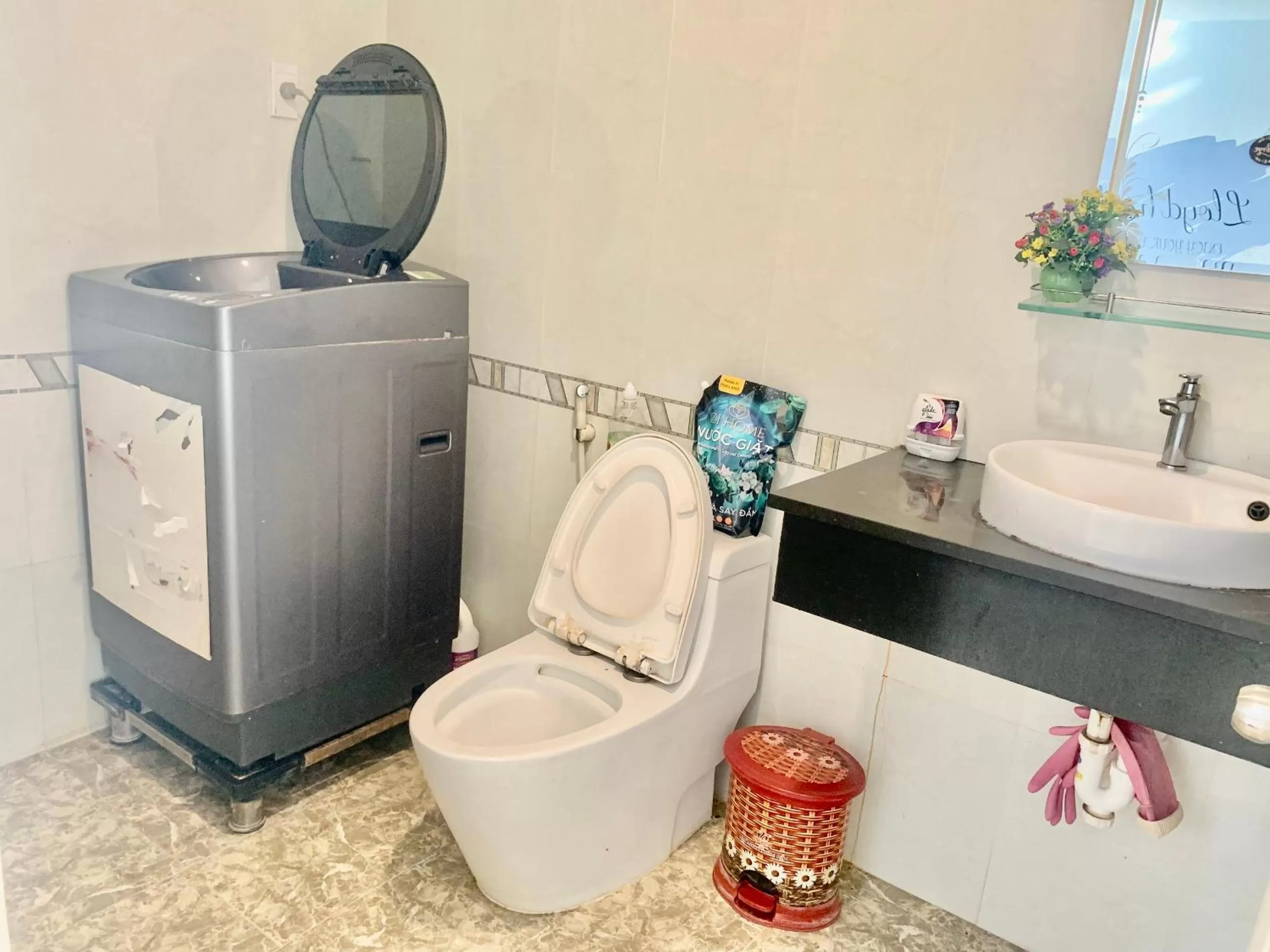 Toilet, Bathroom in Khách sạn San Hô Vũng Tàu (Coral Hotel)