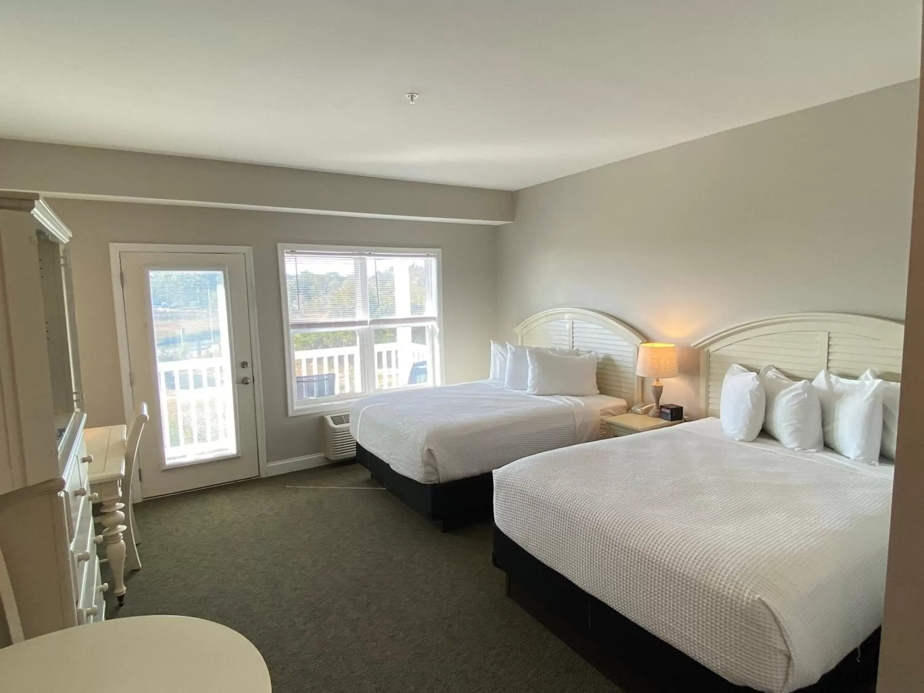 Bedroom, Bed in River Hotel of Southport