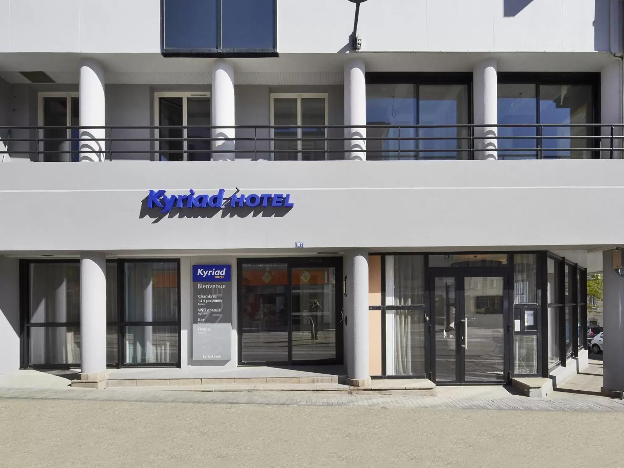 Facade/entrance, Property Building in Kyriad Hotel Brest