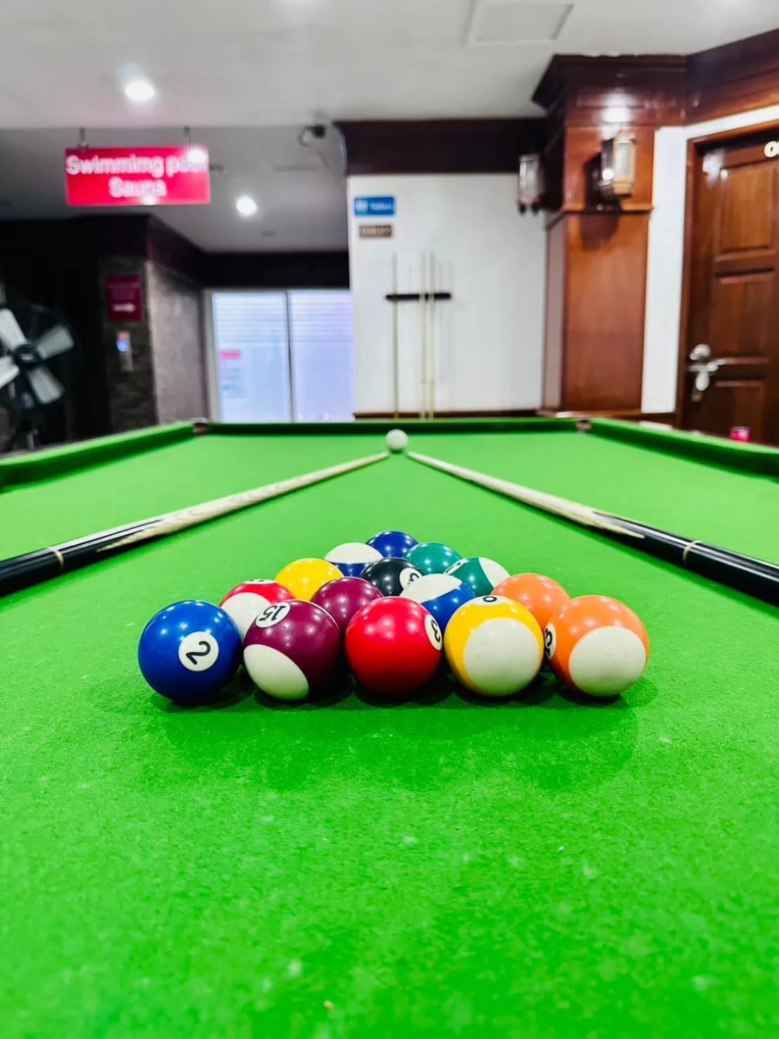 Billiard in Lime Hotel