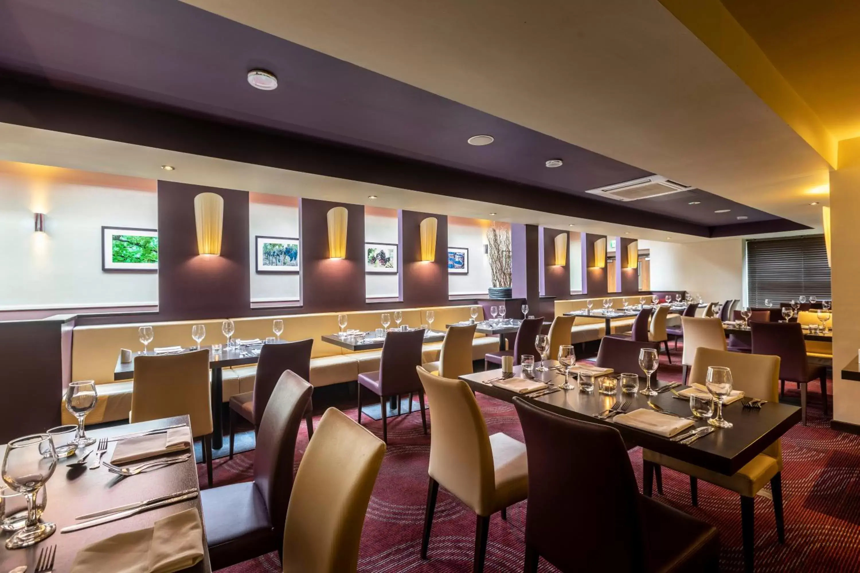 Restaurant/Places to Eat in Gloucester Robinswood Hotel, BW Signature Collection