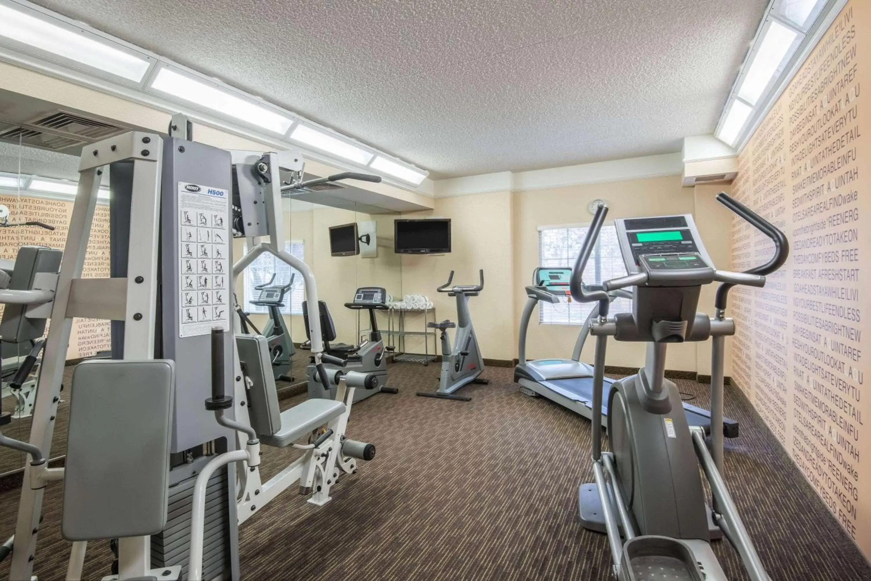Fitness centre/facilities in La Quinta by Wyndham Colorado Springs South Airport Fitness centre/facilities in La Quinta by Wyndham Colorado Springs South Airport