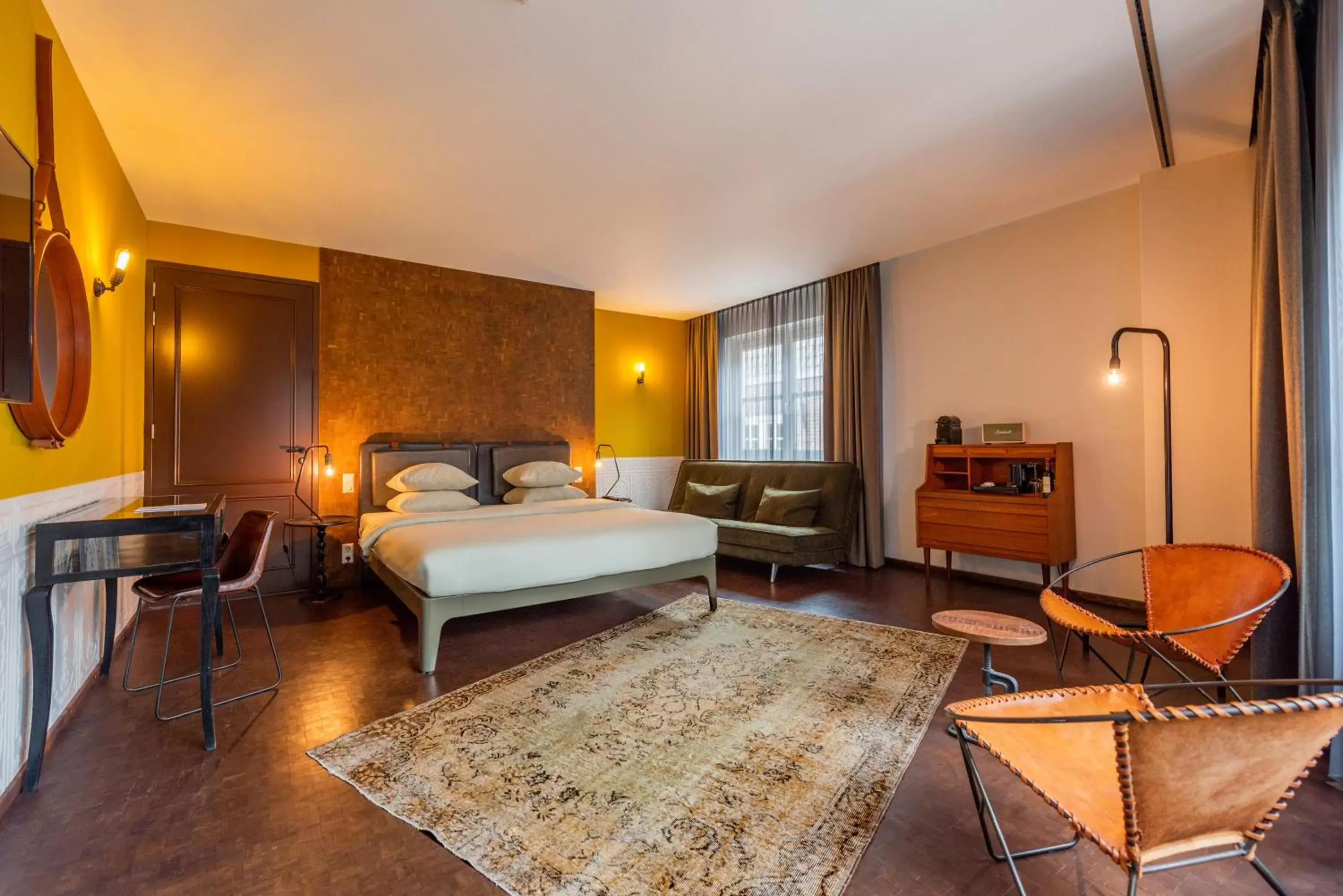 Bedroom in Hotel V Nesplein