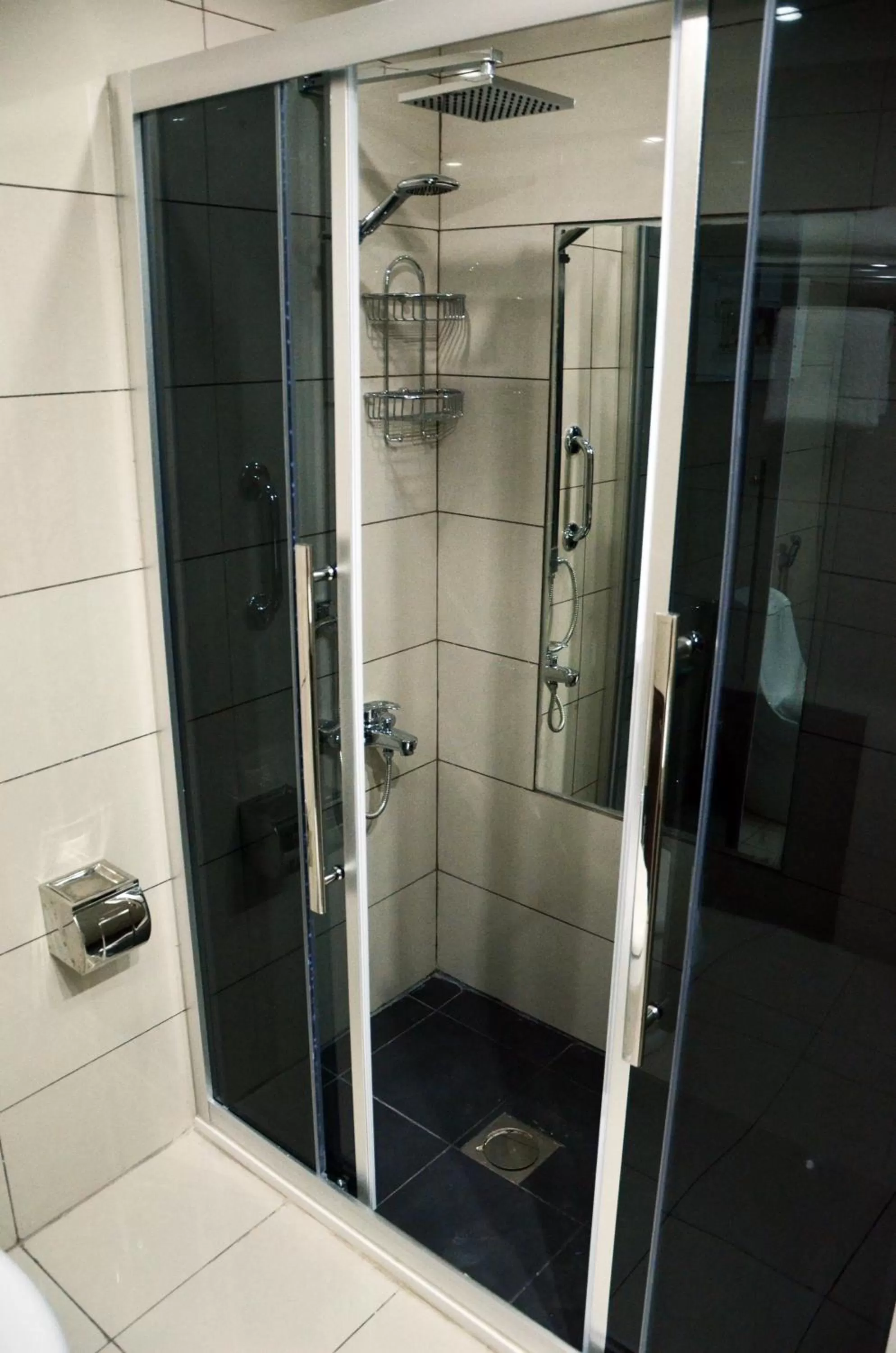 Bathroom in City Rose Hotel Suites