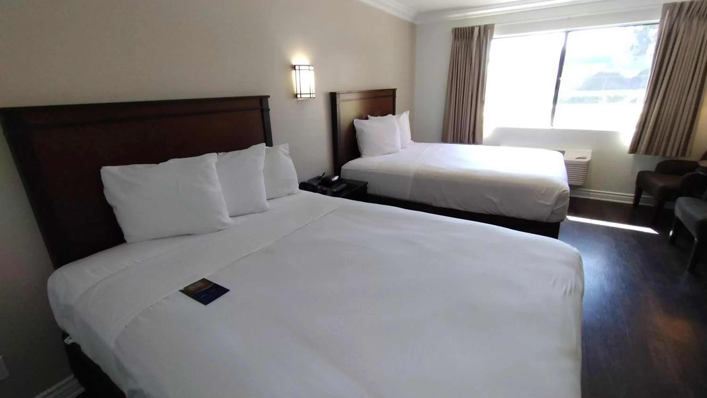 Bed in Baymont by Wyndham Ontario