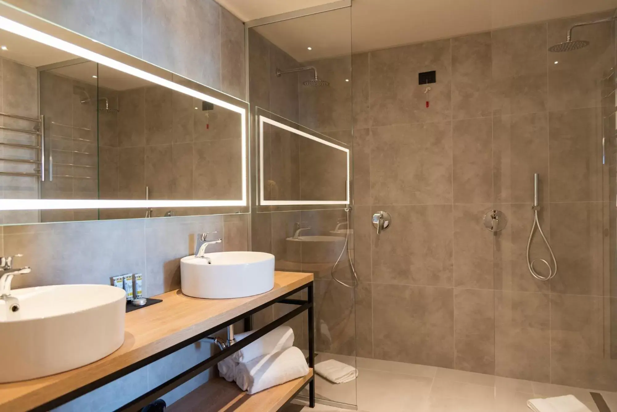 Shower, Bathroom in Modica Boutique Hotel