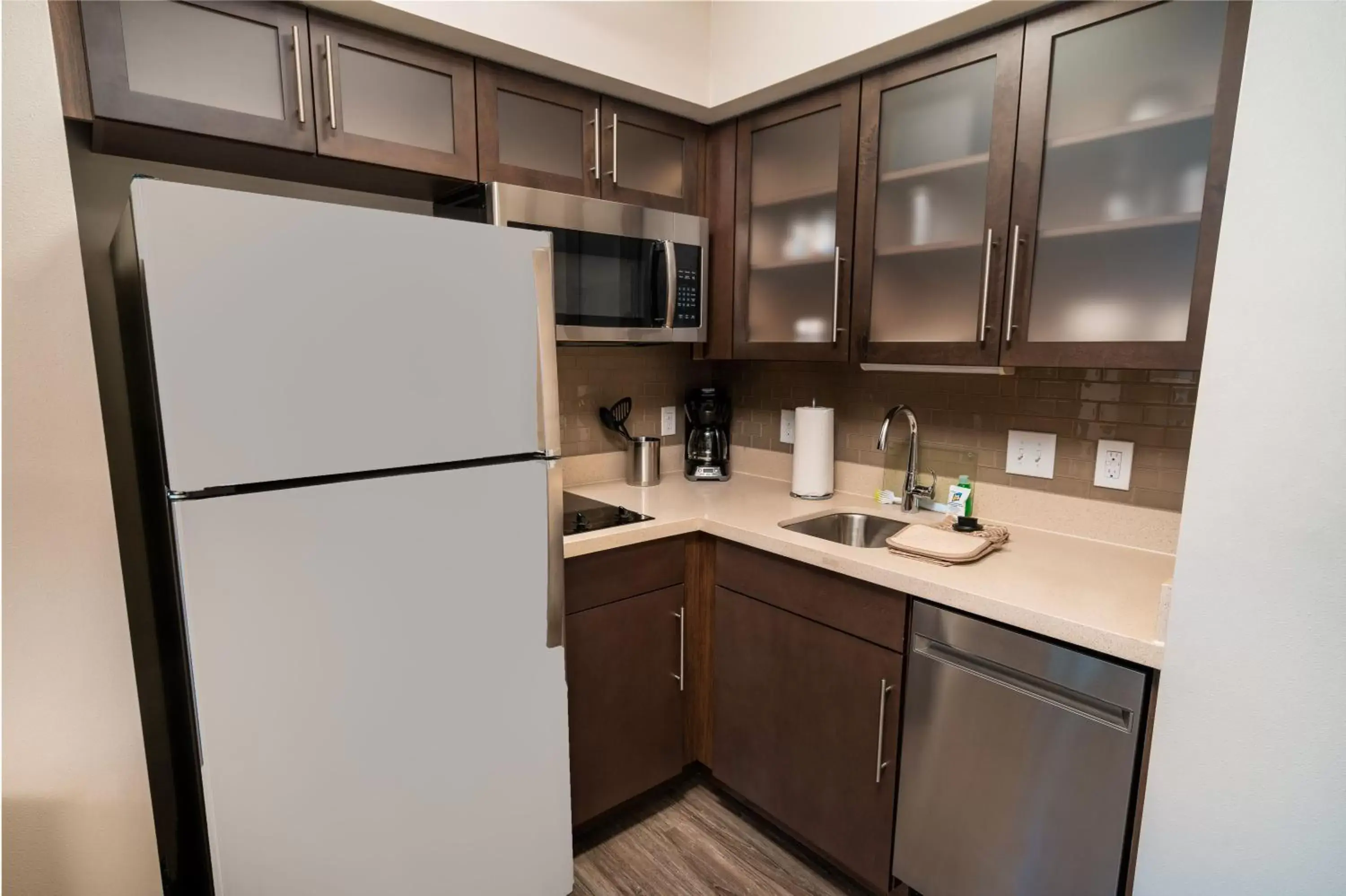 Photo of the whole room, Kitchen/Kitchenette in Staybridge Suites - Washington DC East - Largo, an IHG Hotel