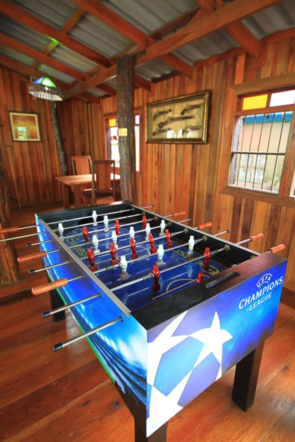 Entertainment in J.Holiday Inn Krabi