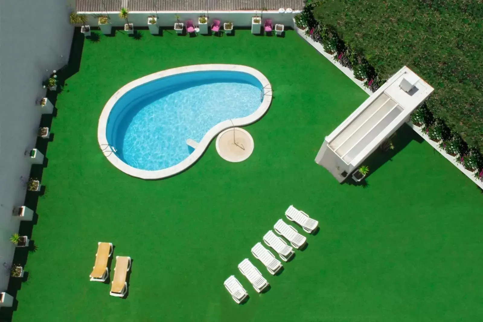 Swimming pool, Pool View in Hotel Cristal Caldas