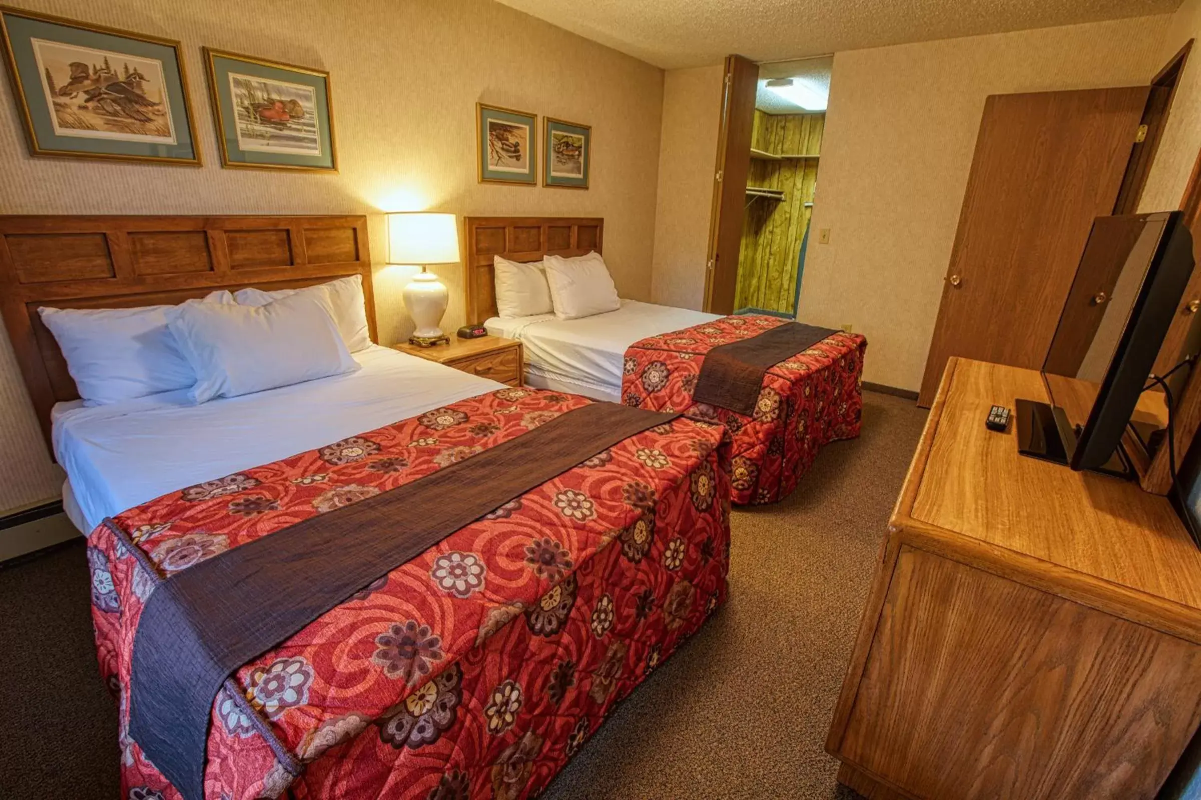 Bed in Wedgewood Resort