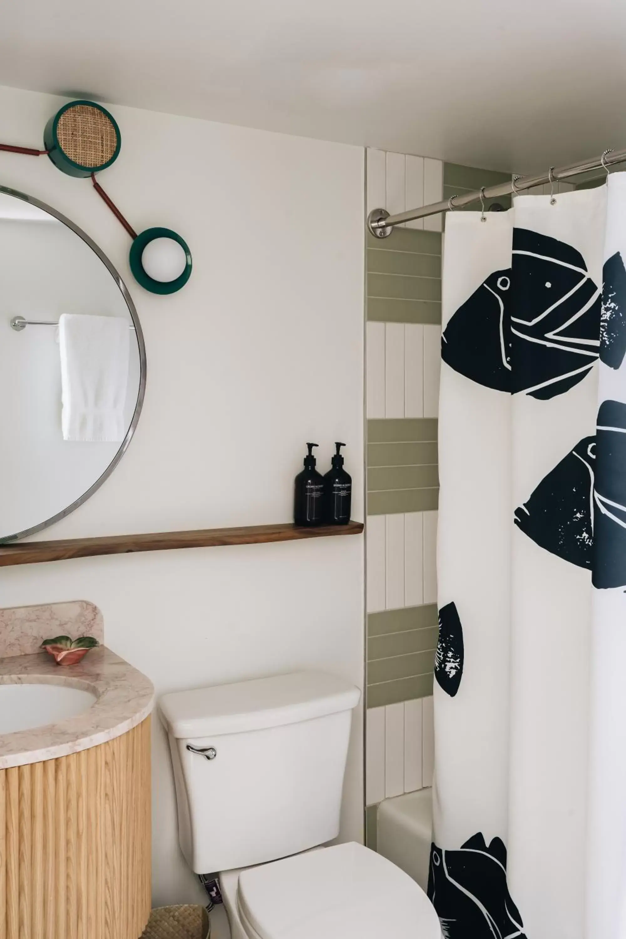 Bathroom in Wayfinder Waikiki