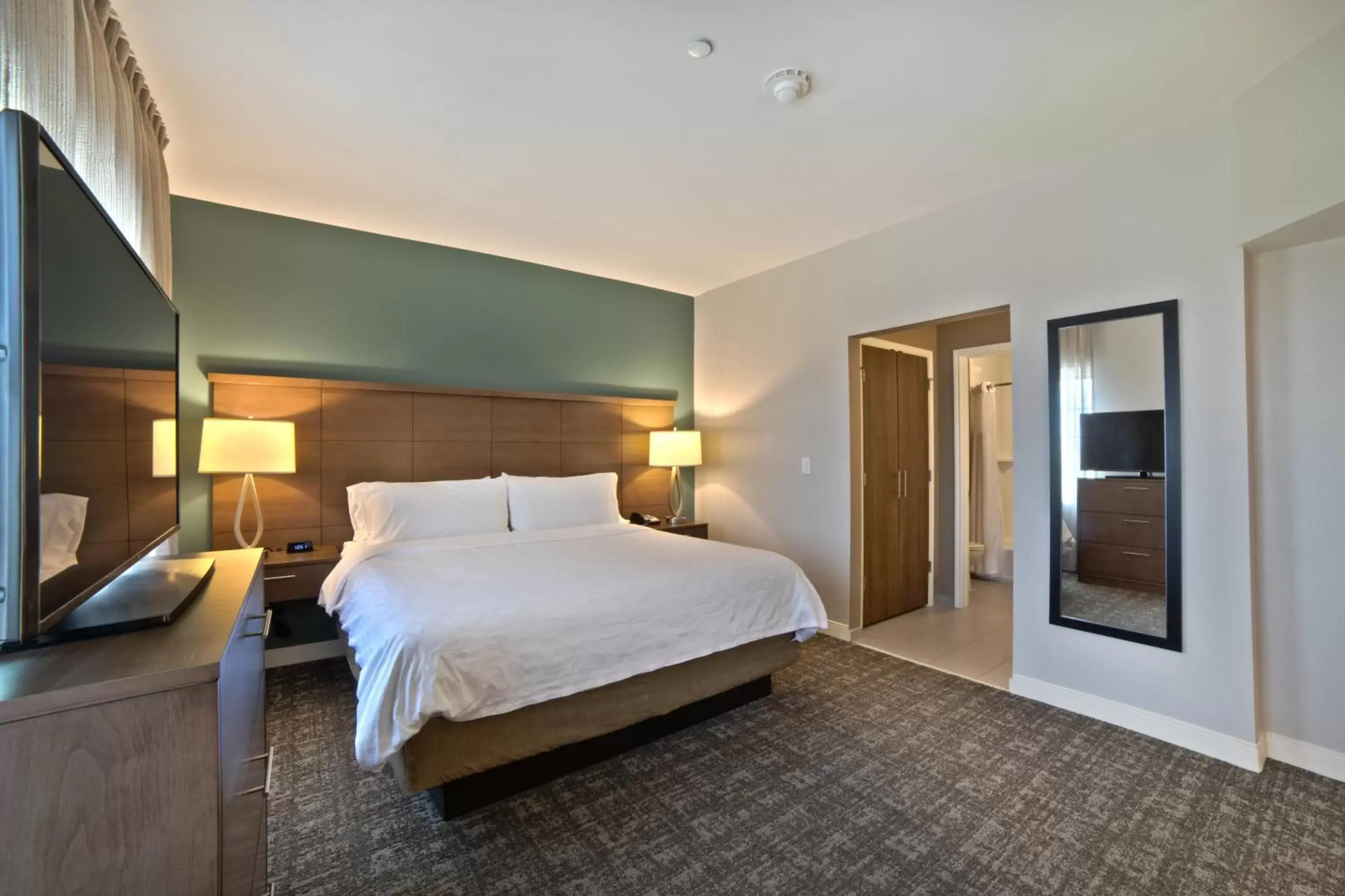 Bed in Staybridge Suites Houston - Humble Beltway 8 E by IHG Bed in Staybridge Suites Houston - Humble Beltway 8 E by IHG