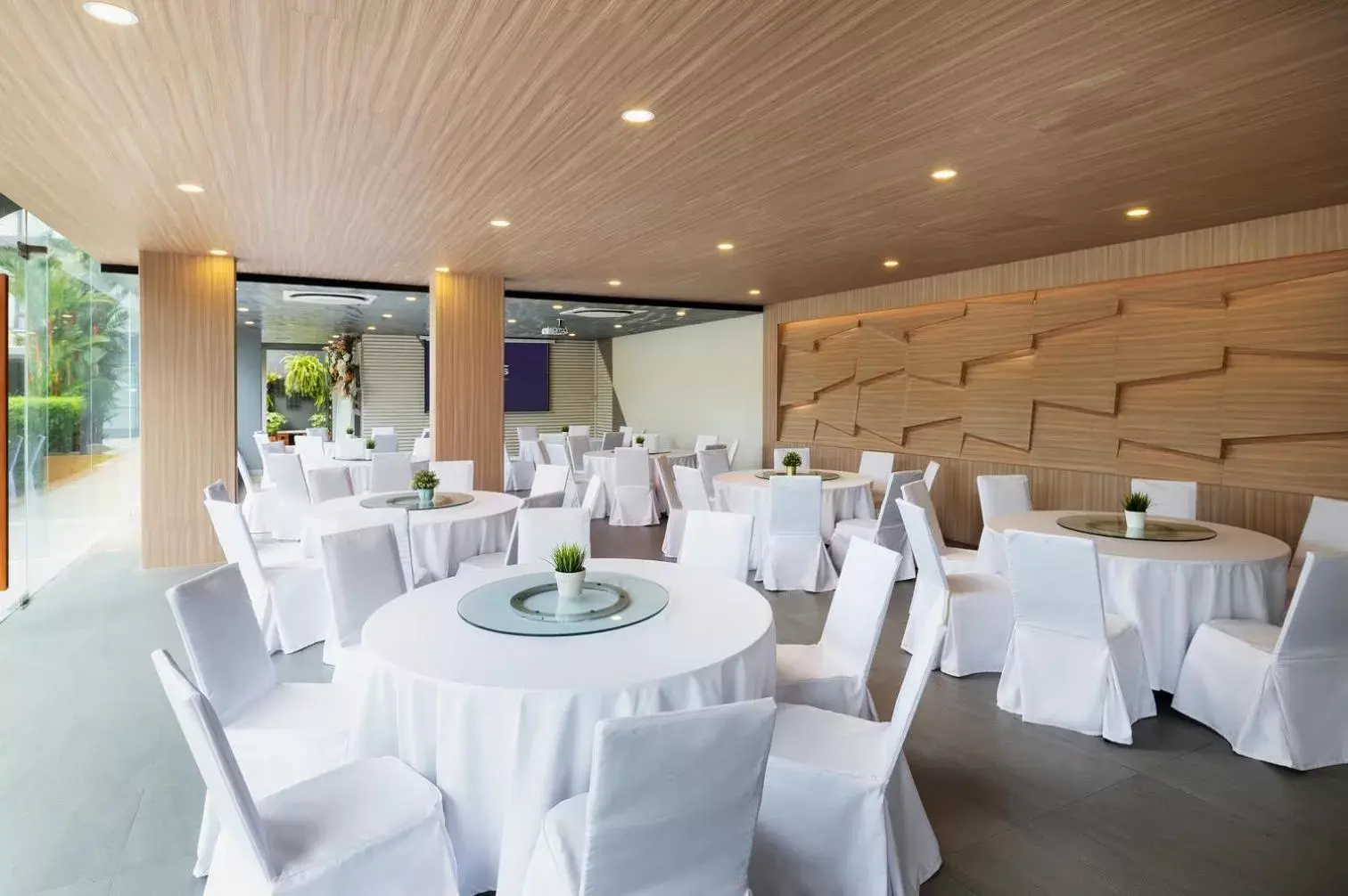 wedding, Banquet Facilities in Canalis Suvarnabhumi Airport Hotel