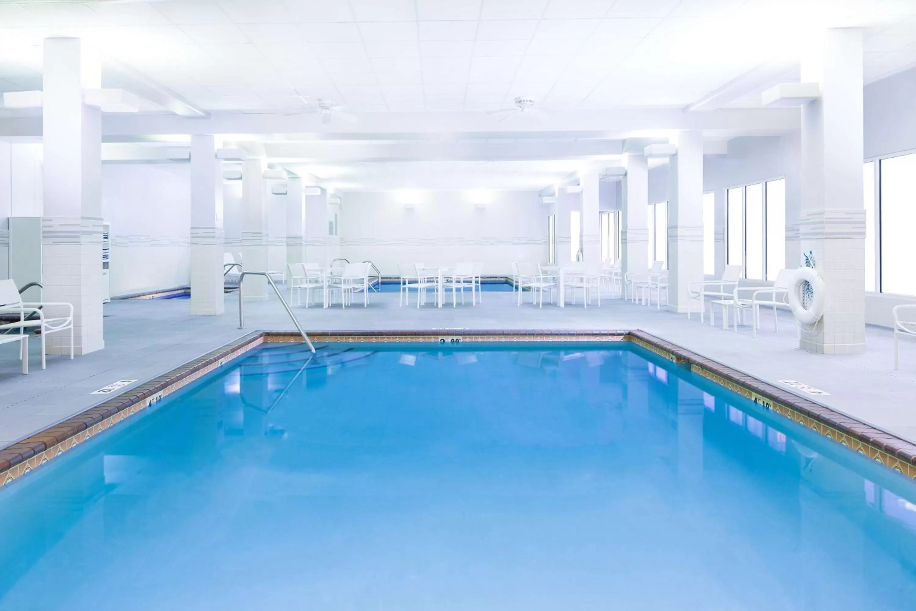 Activities in Country Inn & Suites by Radisson, Bloomington at Mall of America, MN