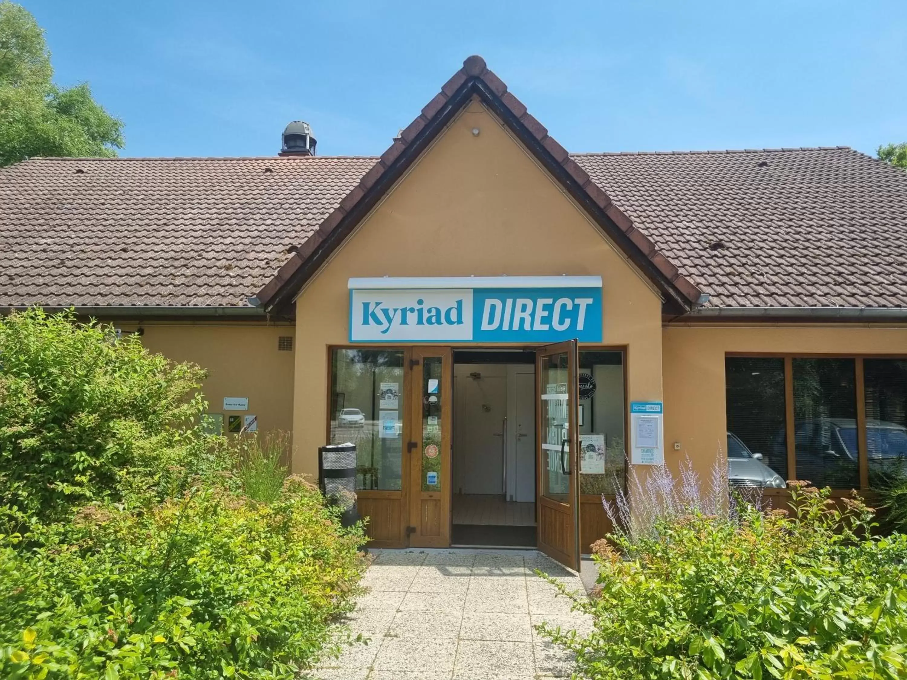 Property building in Kyriad Direct Nancy Est - Essey