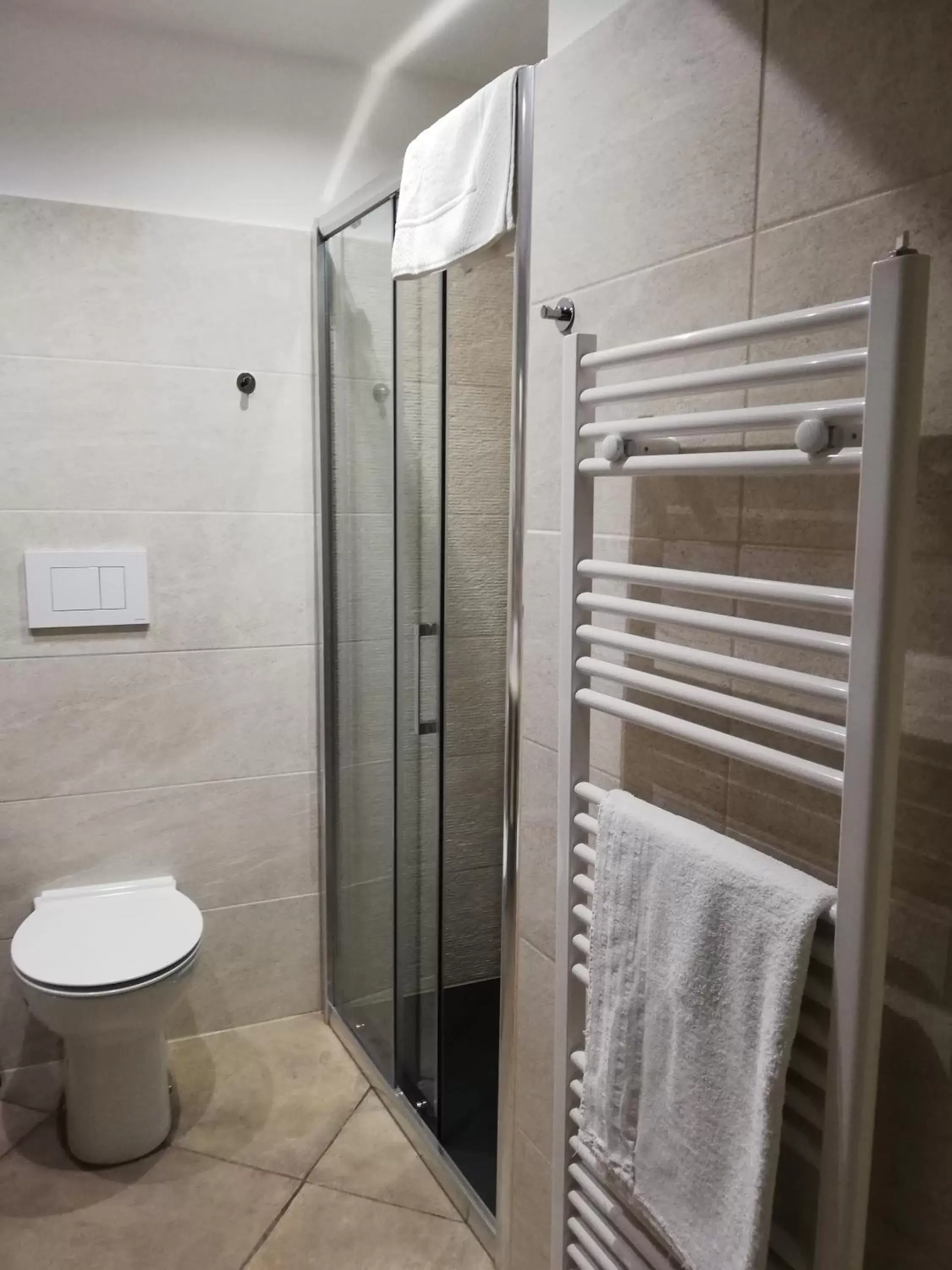 Shower, Bathroom in B&B Del Borgo