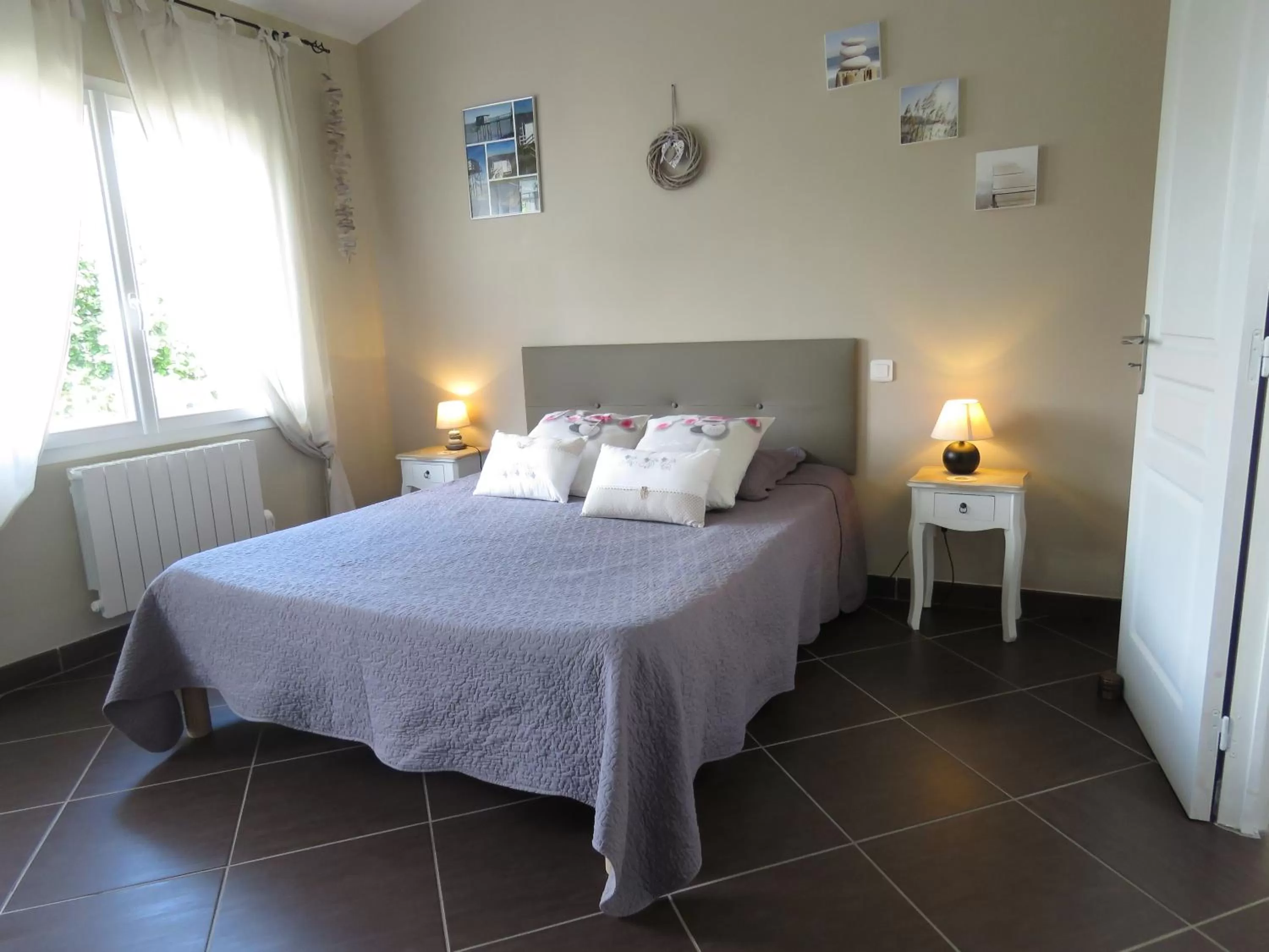 Bed in Les Arums de Fondeminjean