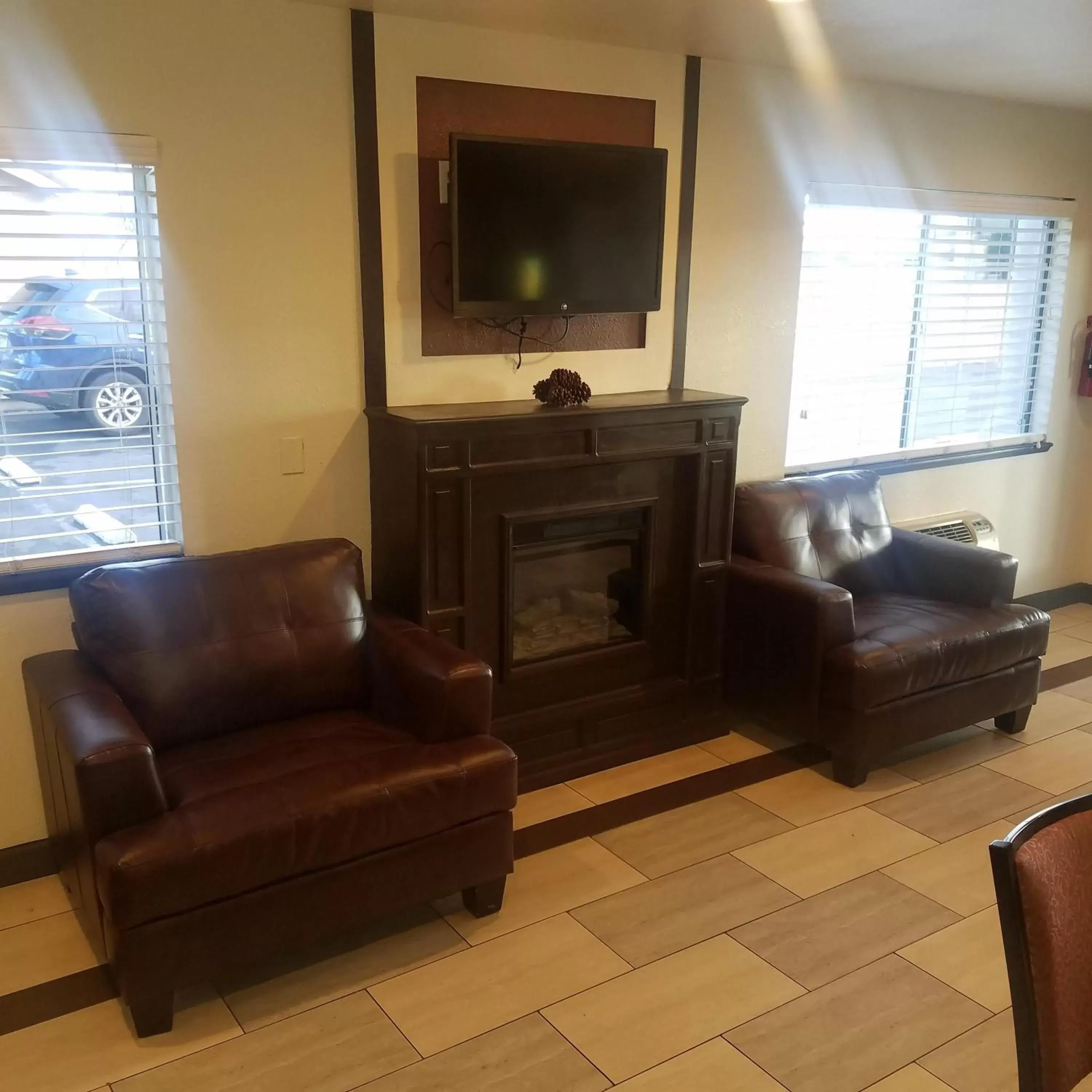 Lobby or reception, Seating Area in SureStay Hotel by Best Western Hollister