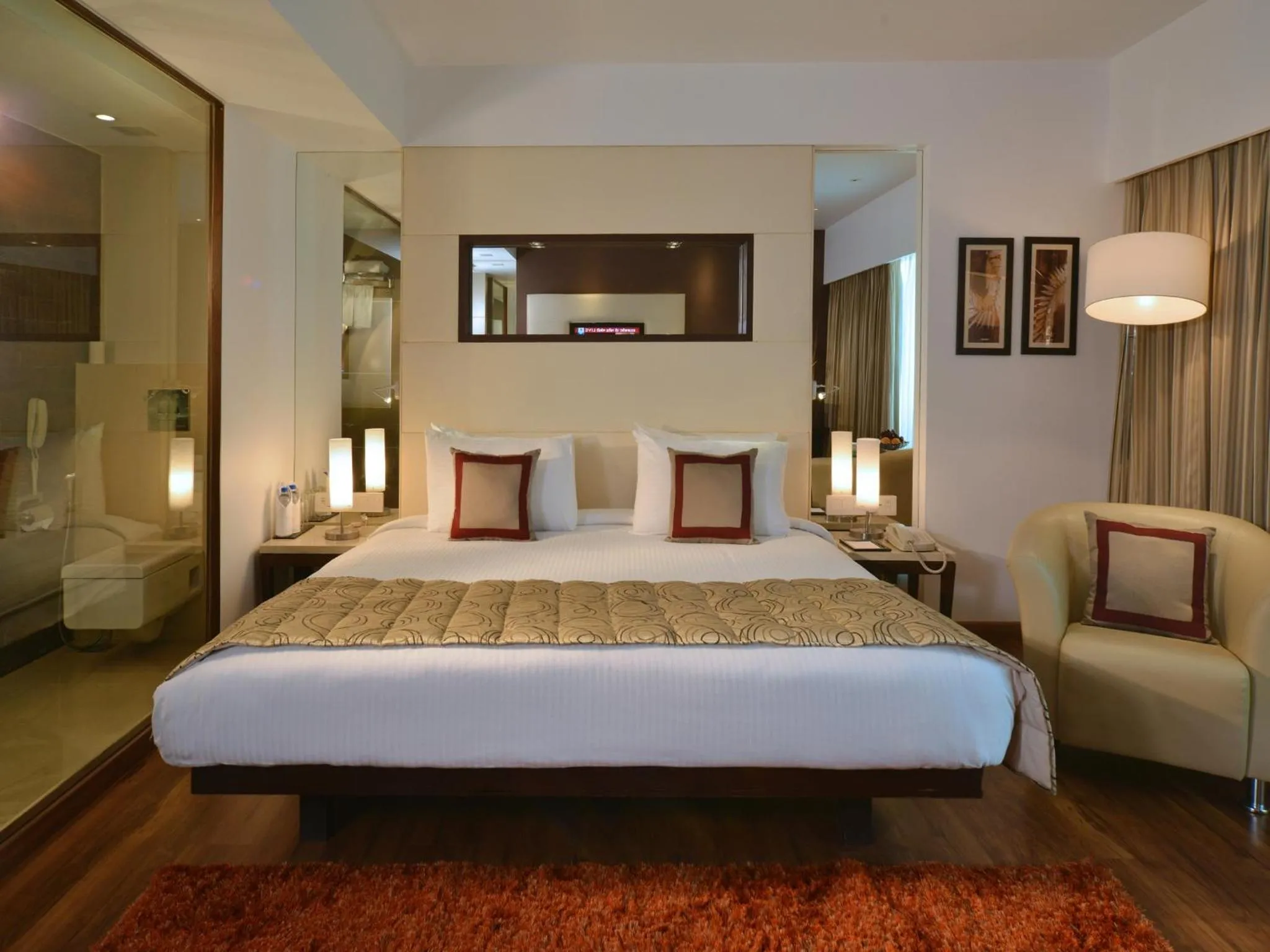 Bed in Majestic Court Sarovar Portico