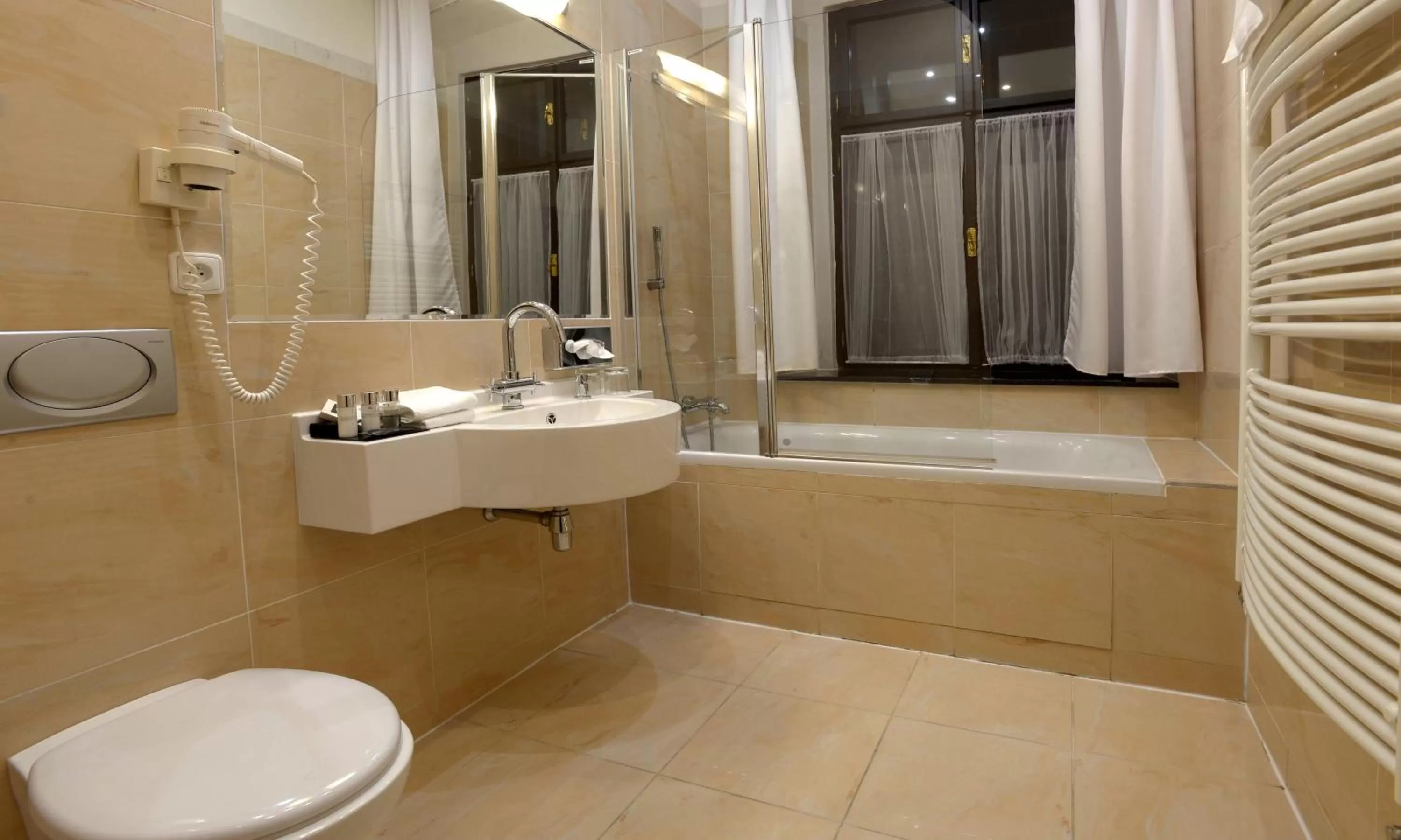 Bathroom in Hotel Grand