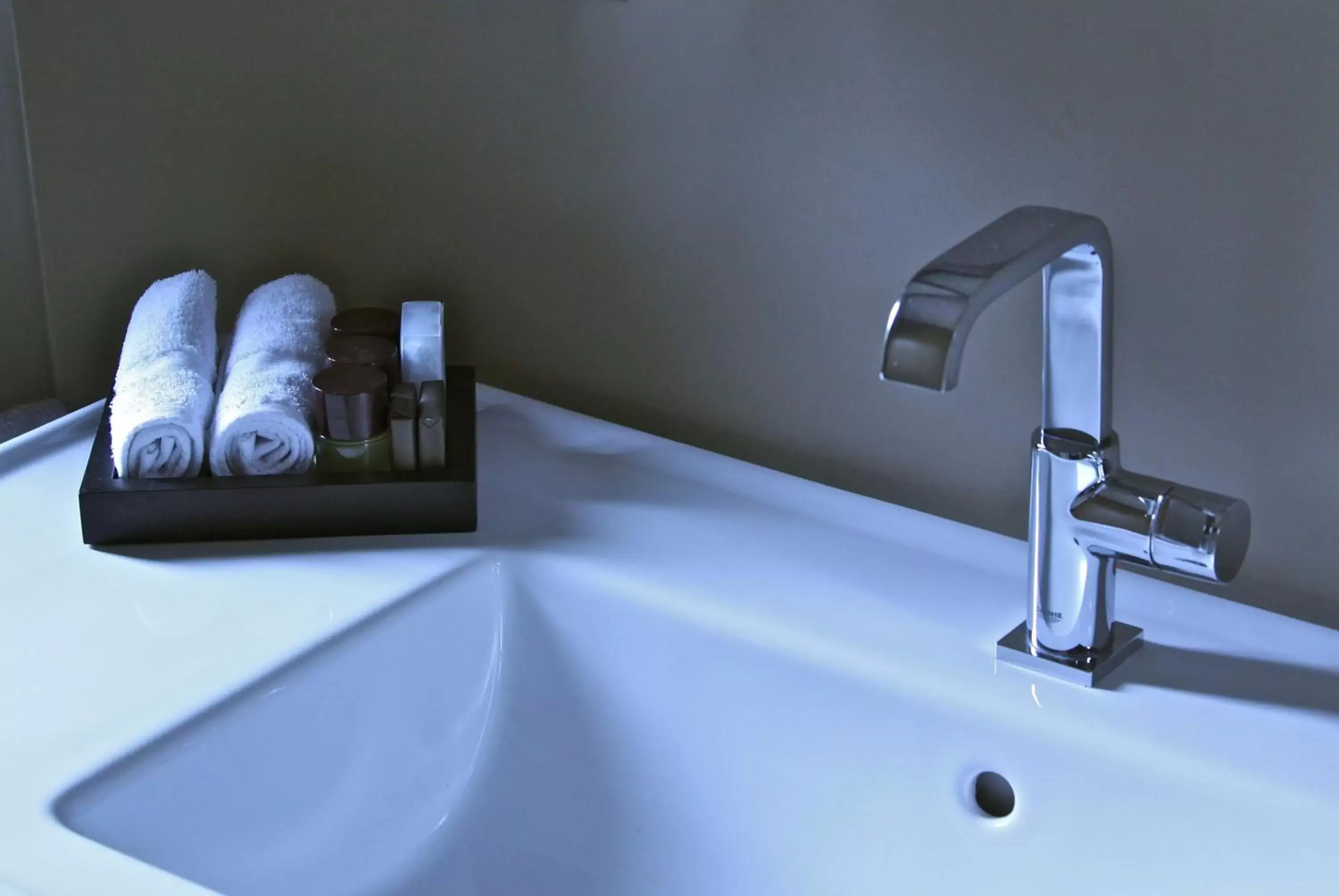 Bathroom in Bronzino House