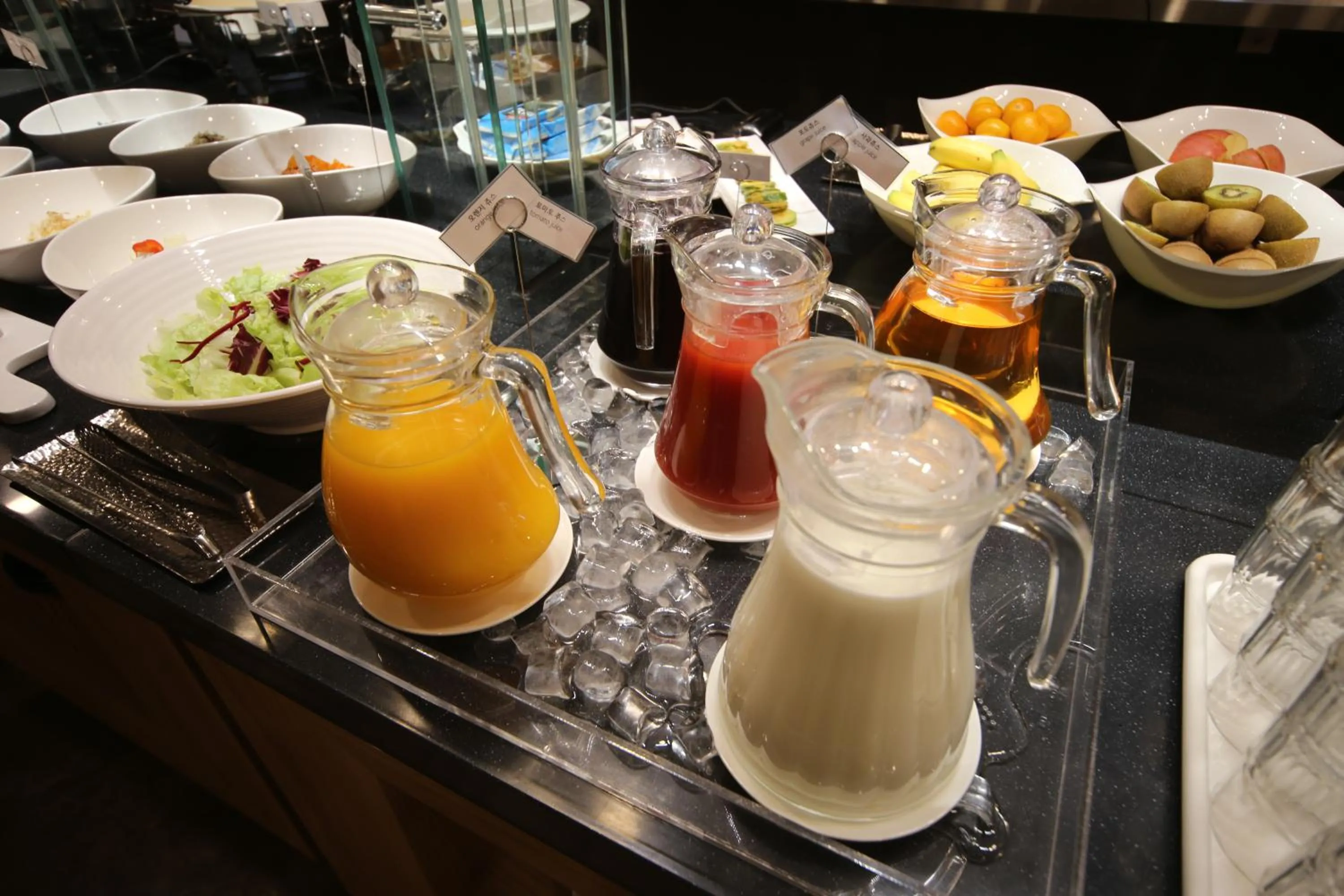 Breakfast in Hotel Noblestay