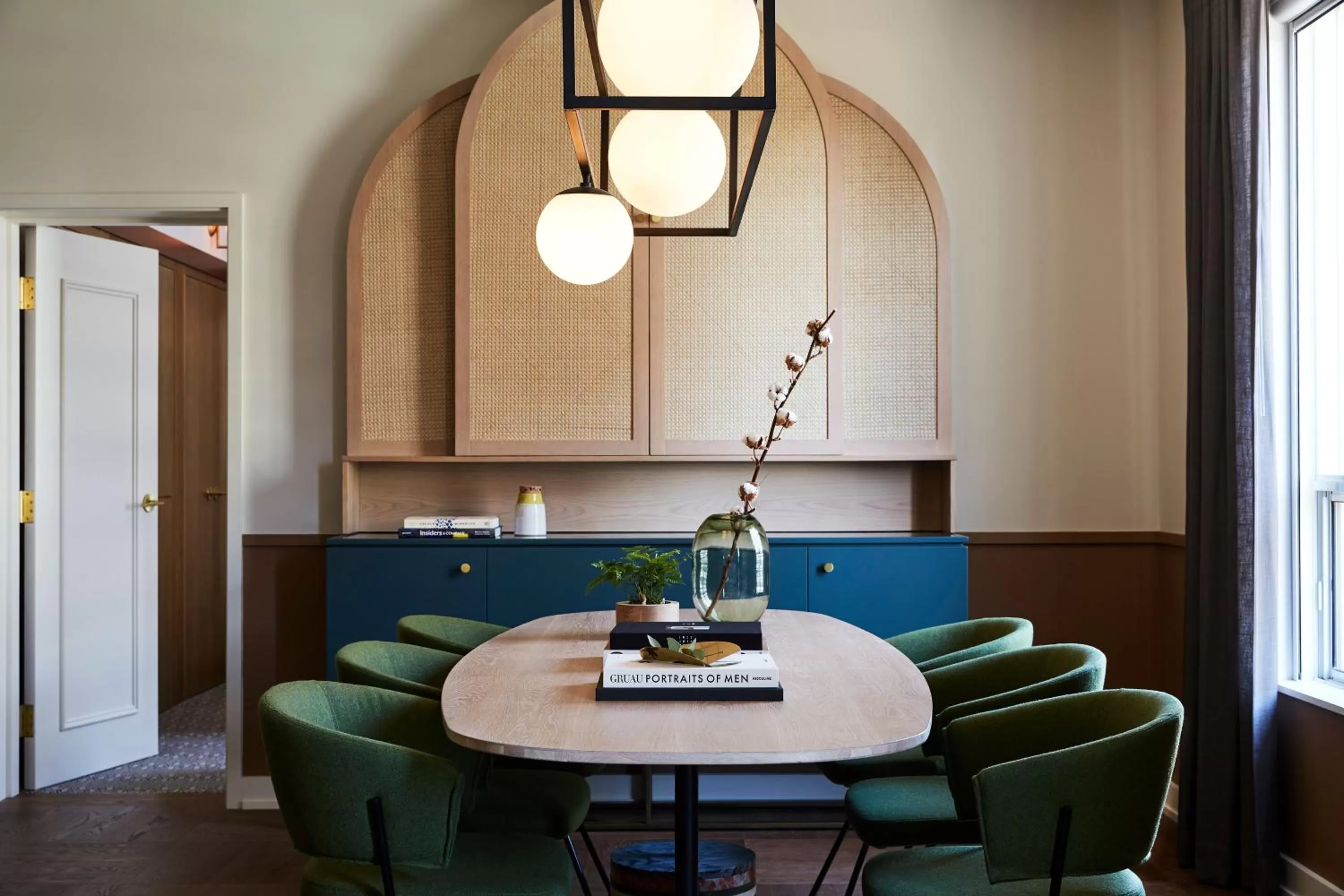 Photo of the whole room in Kimpton Saint George Hotel by IHG