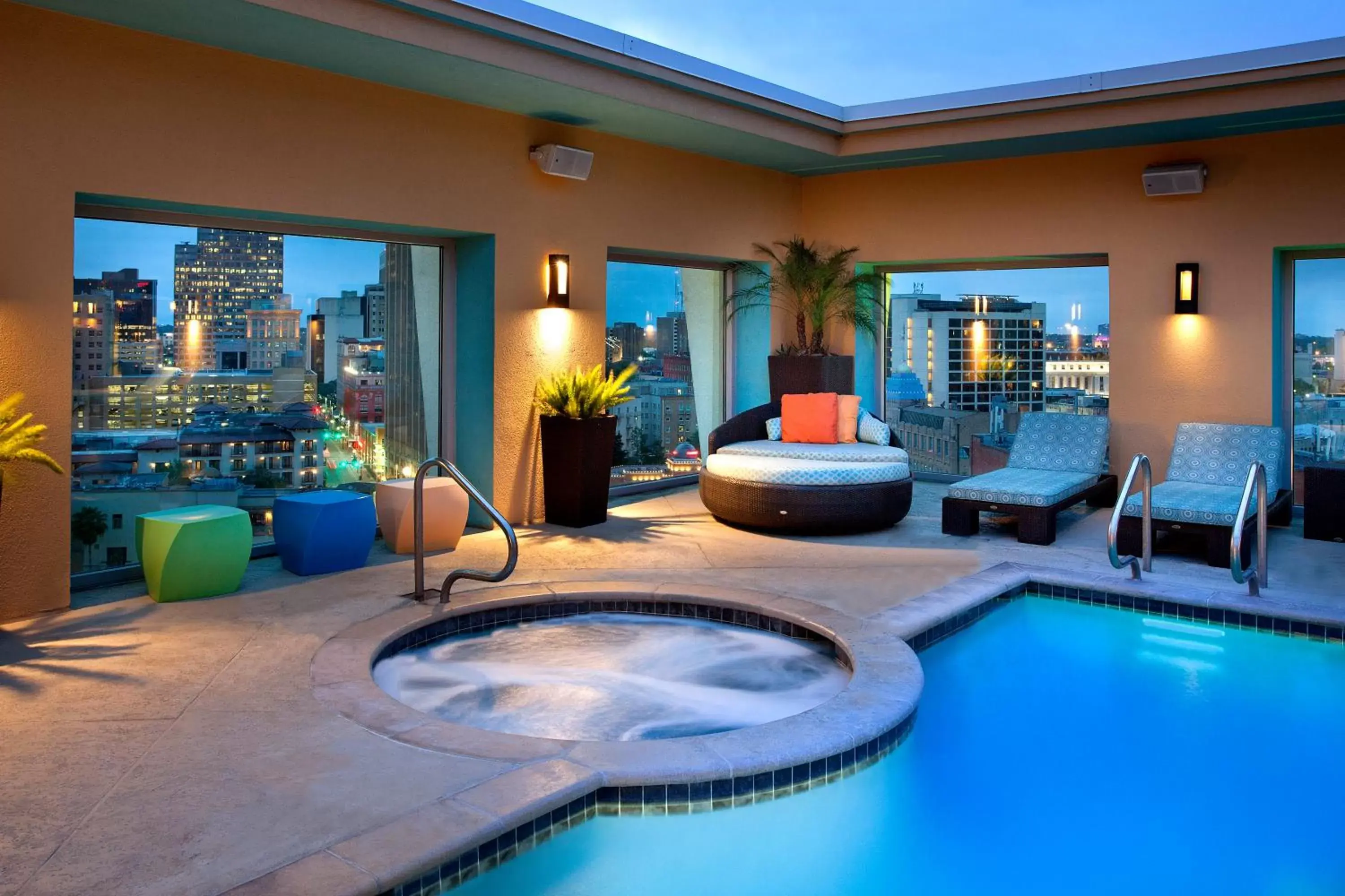 Property building in Hotel Contessa - Suites on the Riverwalk Property building in Hotel Contessa - Suites on the Riverwalk