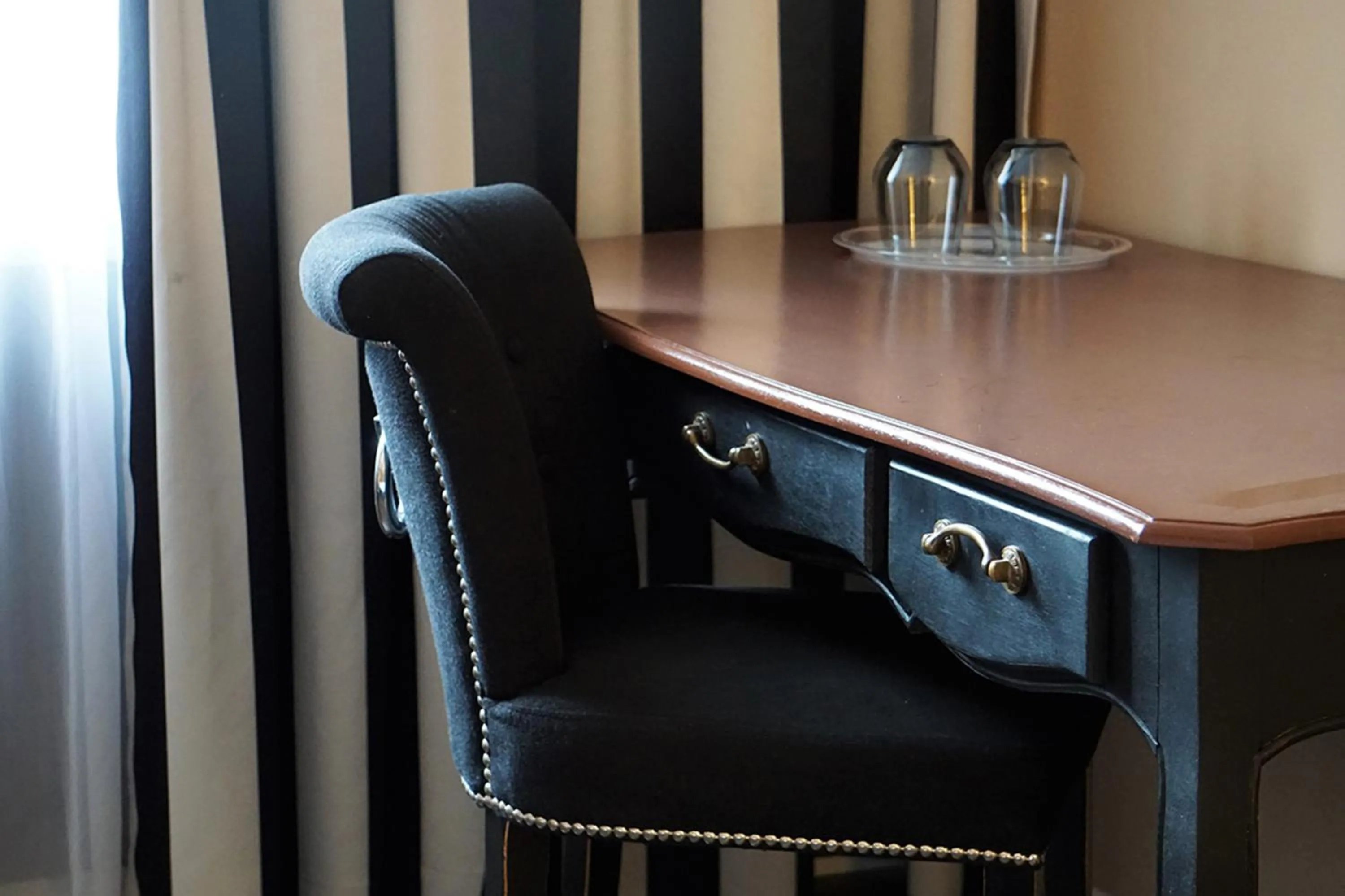 Seating area in Hotel Calmo