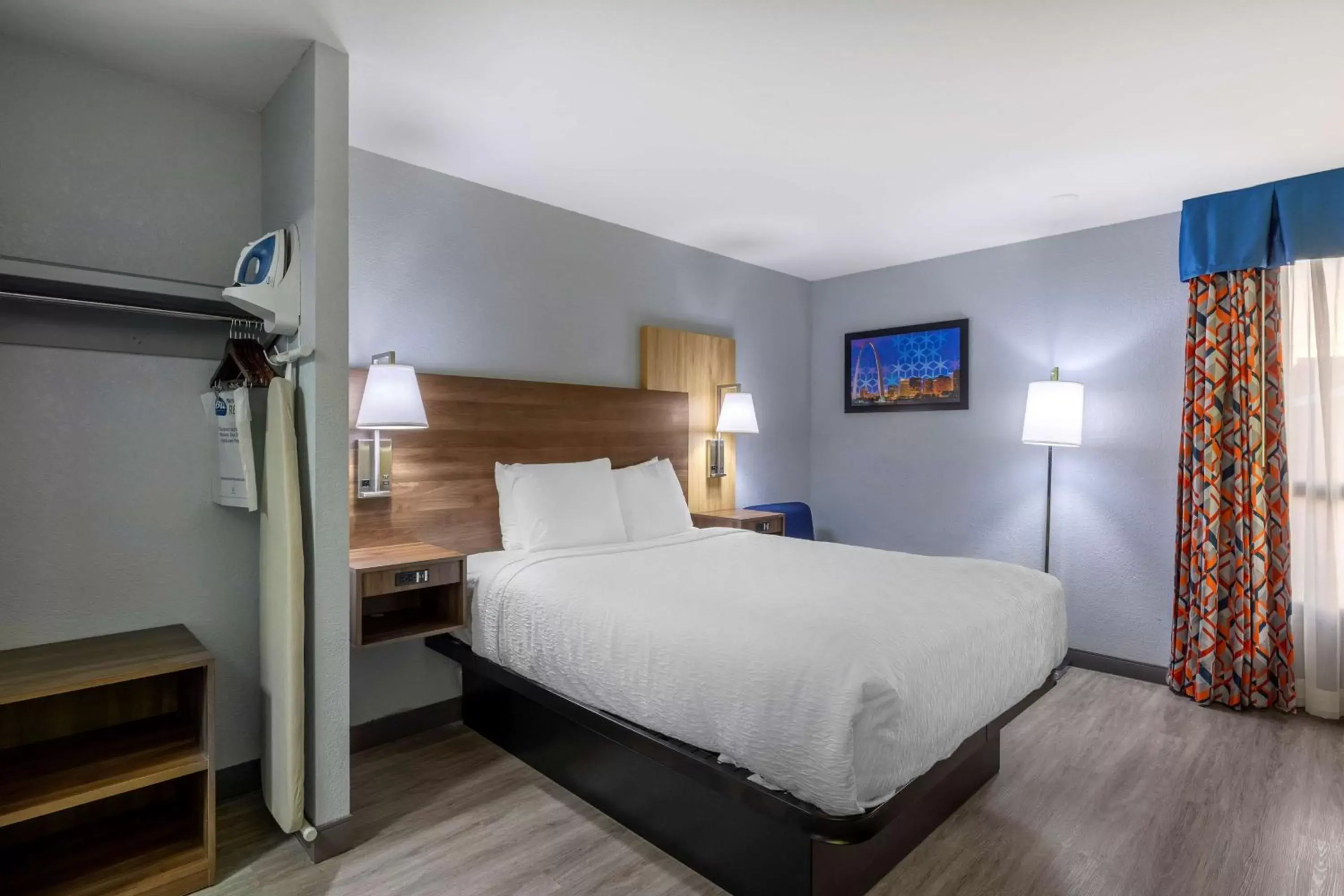 Bedroom, Bed in Best Western Plus St. Louis West-Westport