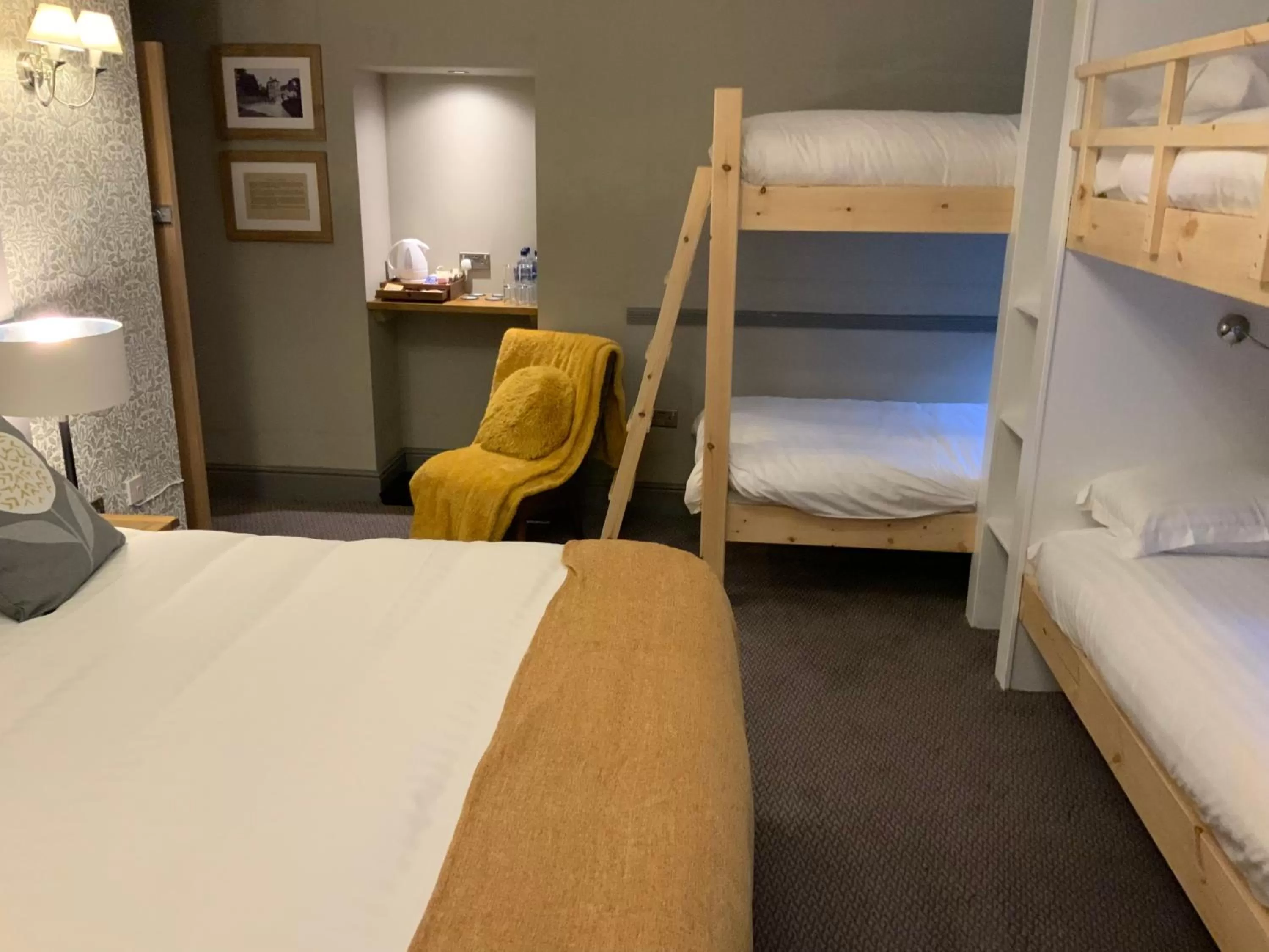 Bunk Bed in The Sun Inn