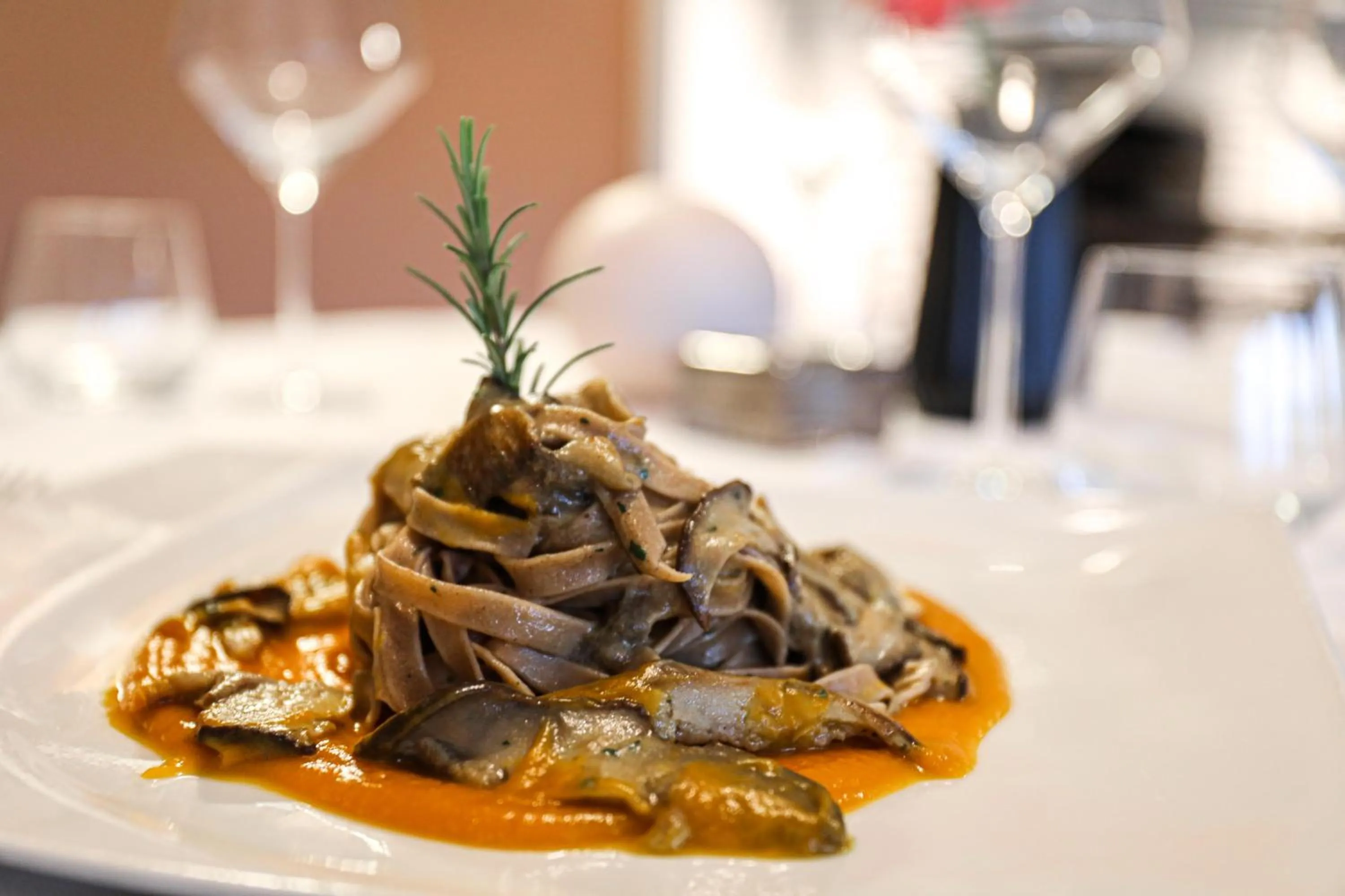 Restaurant/places to eat in Hotel Serenella