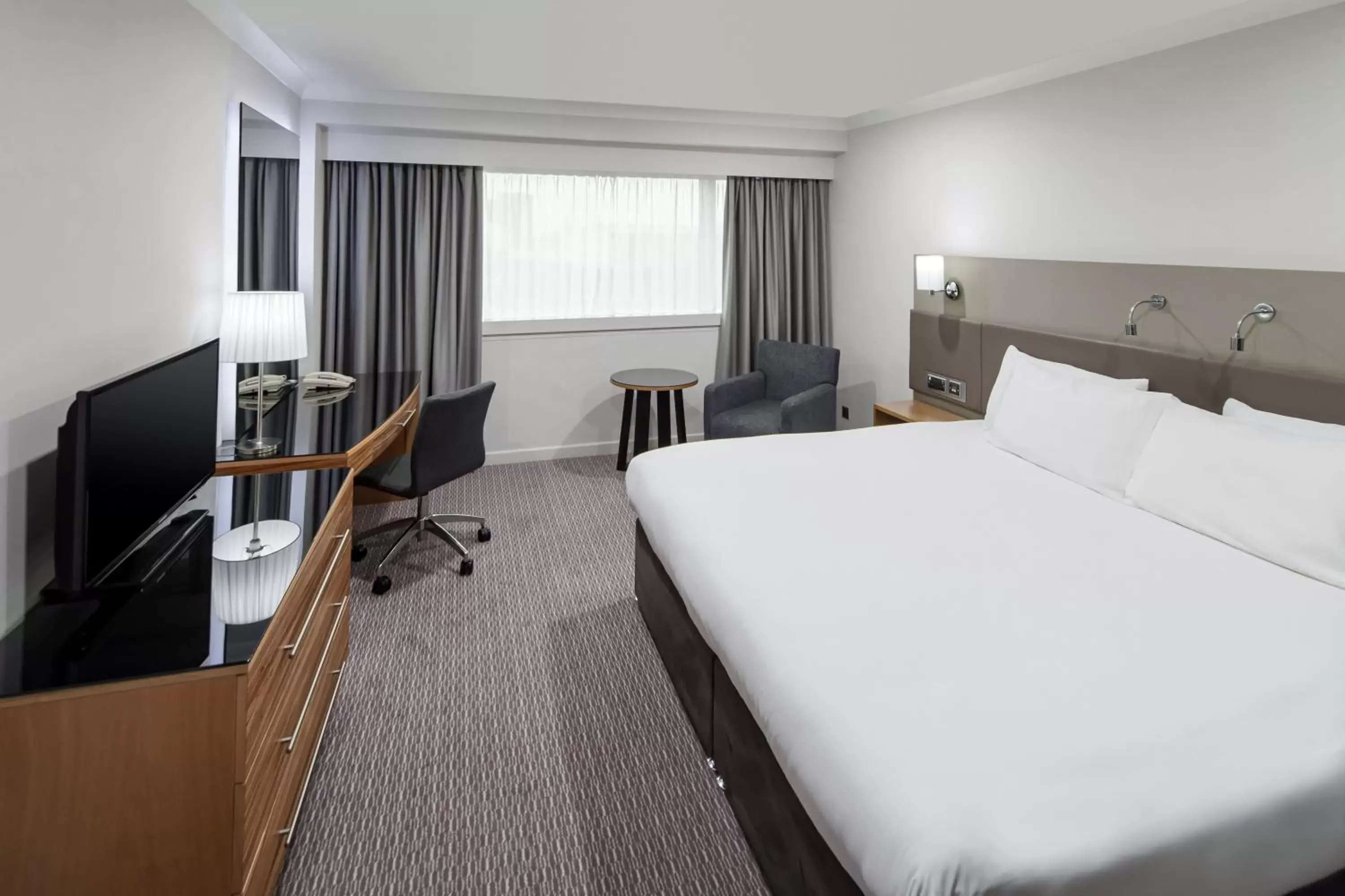 Bed in Crowne Plaza Nottingham, an IHG Hotel