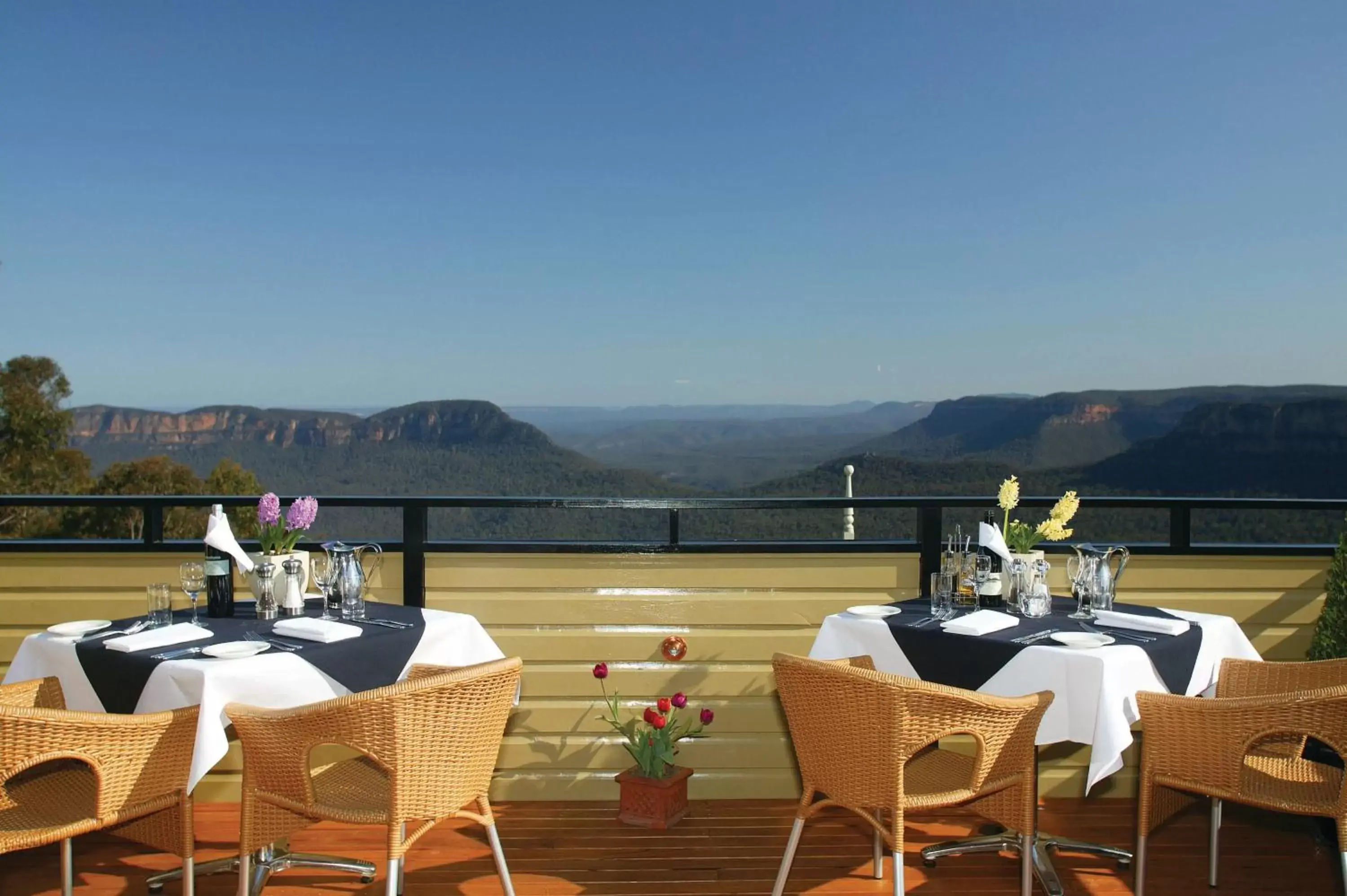 Restaurant/places to eat, Mountain View in Echoes Boutique Hotel & Restaurant Blue Mountains