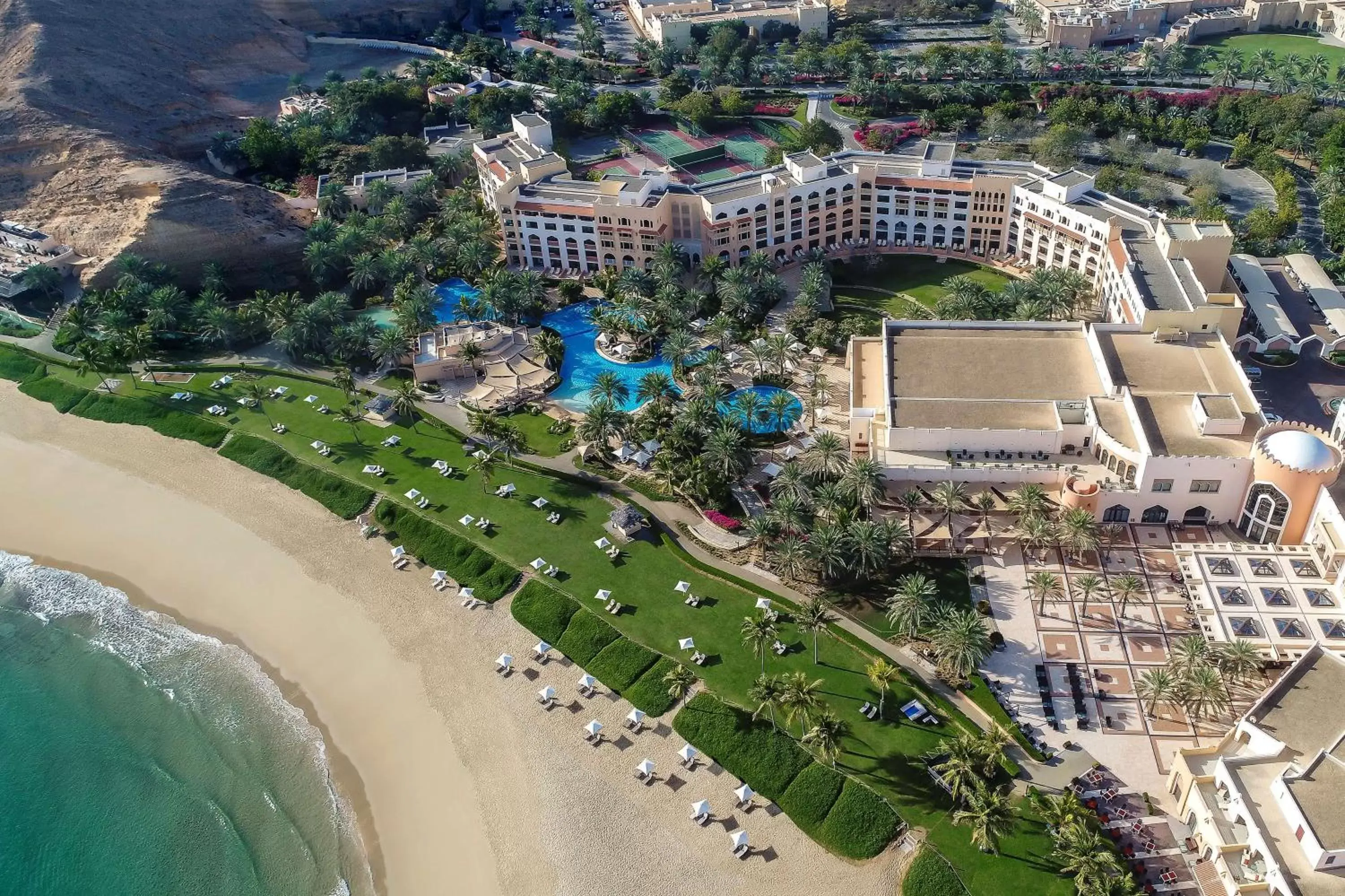 Property building, Bird's-eye View in Shangri-La Barr Al Jissah, Muscat